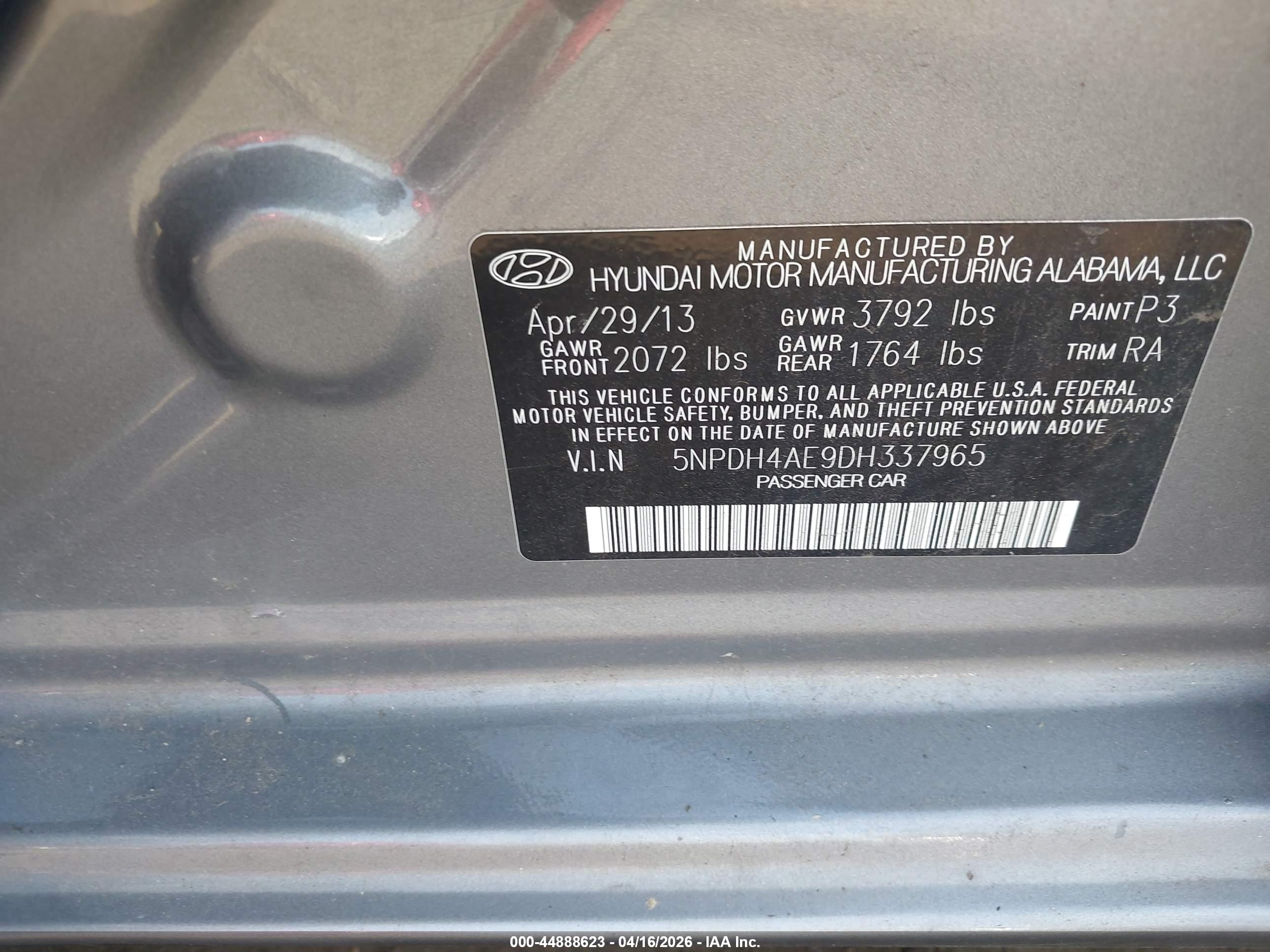 HYUNDAI ELANTRA image 9