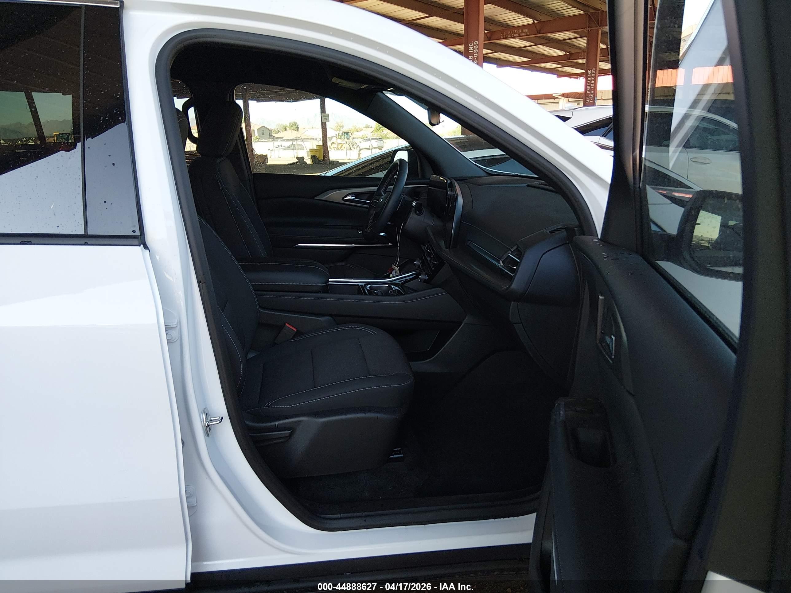 CHEVROLET TRAVERSE image 5