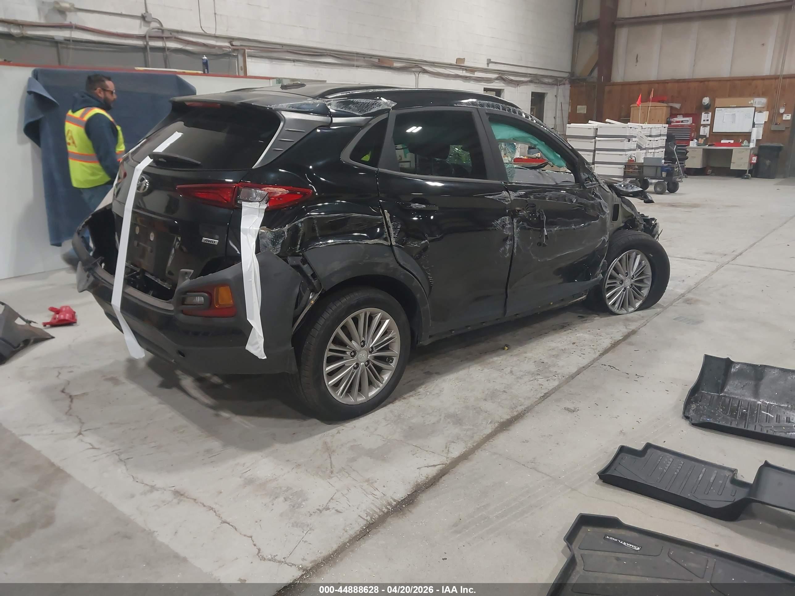 HYUNDAI KONA image 4