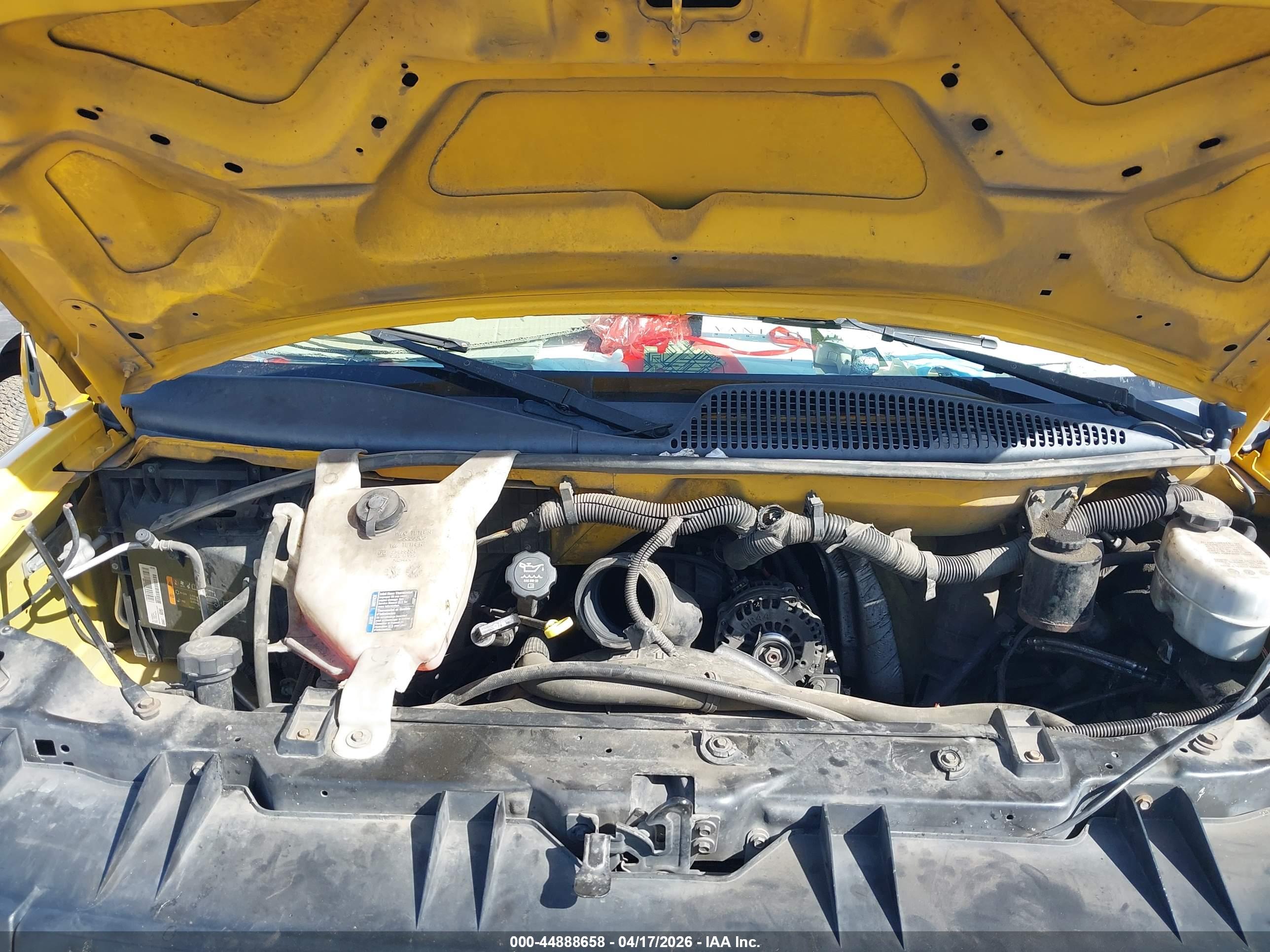 GMC SAVANA image 10