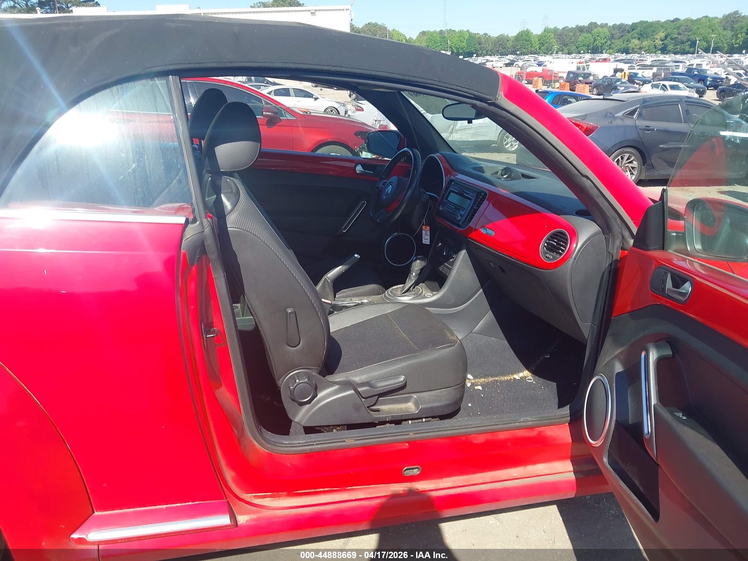 VOLKSWAGEN BEETLE image 5