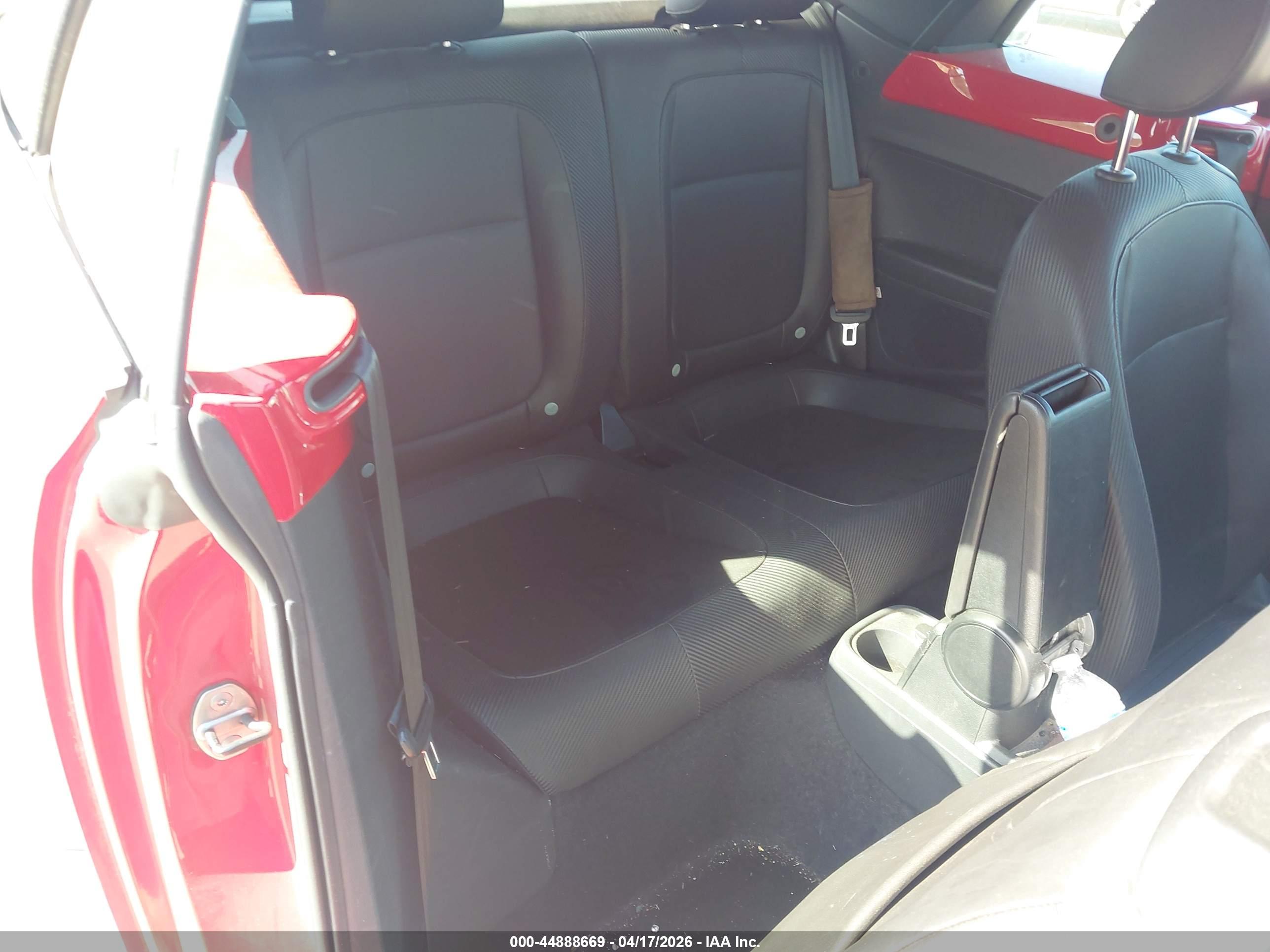 VOLKSWAGEN BEETLE image 8