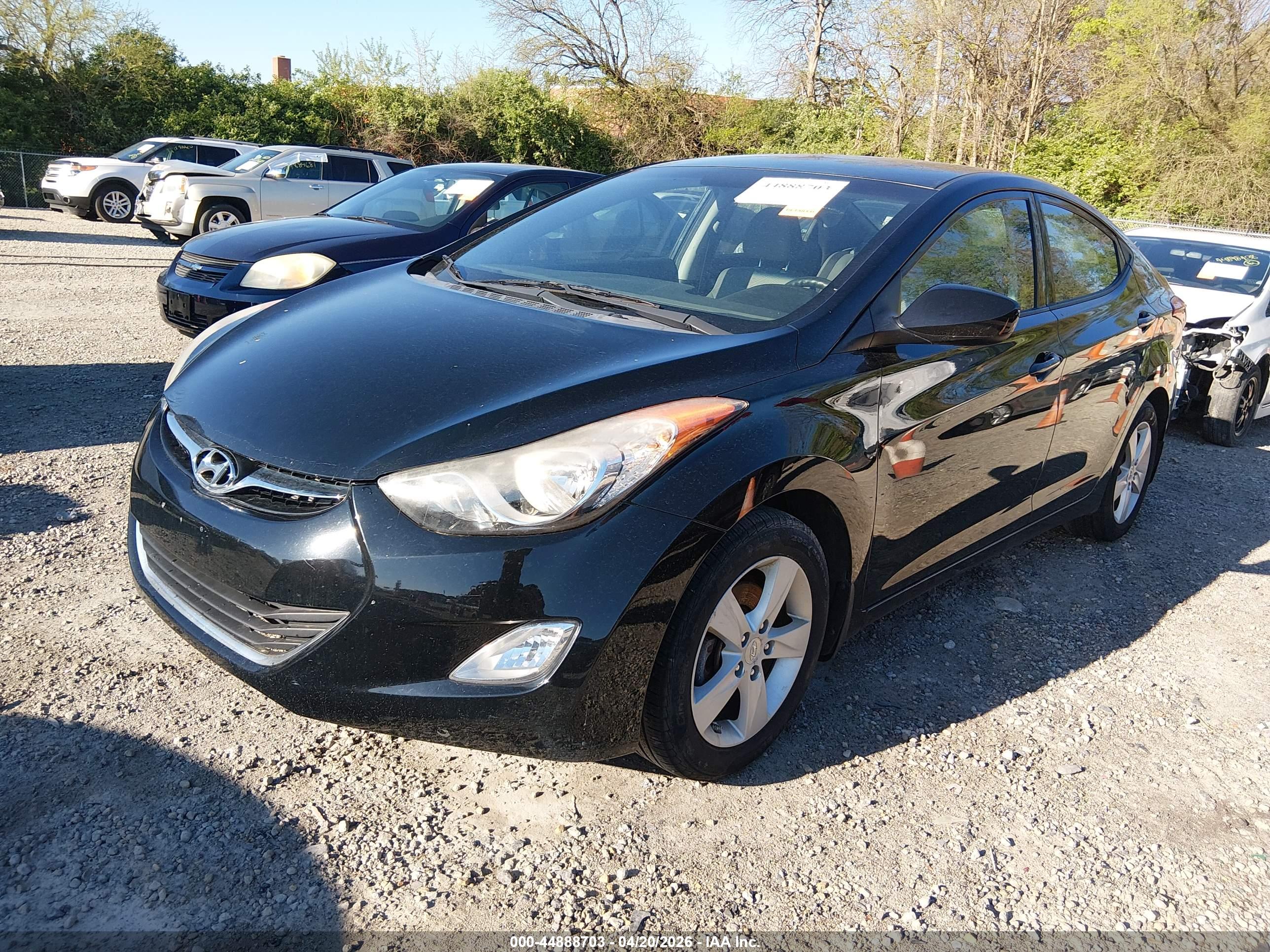 HYUNDAI ELANTRA image 2