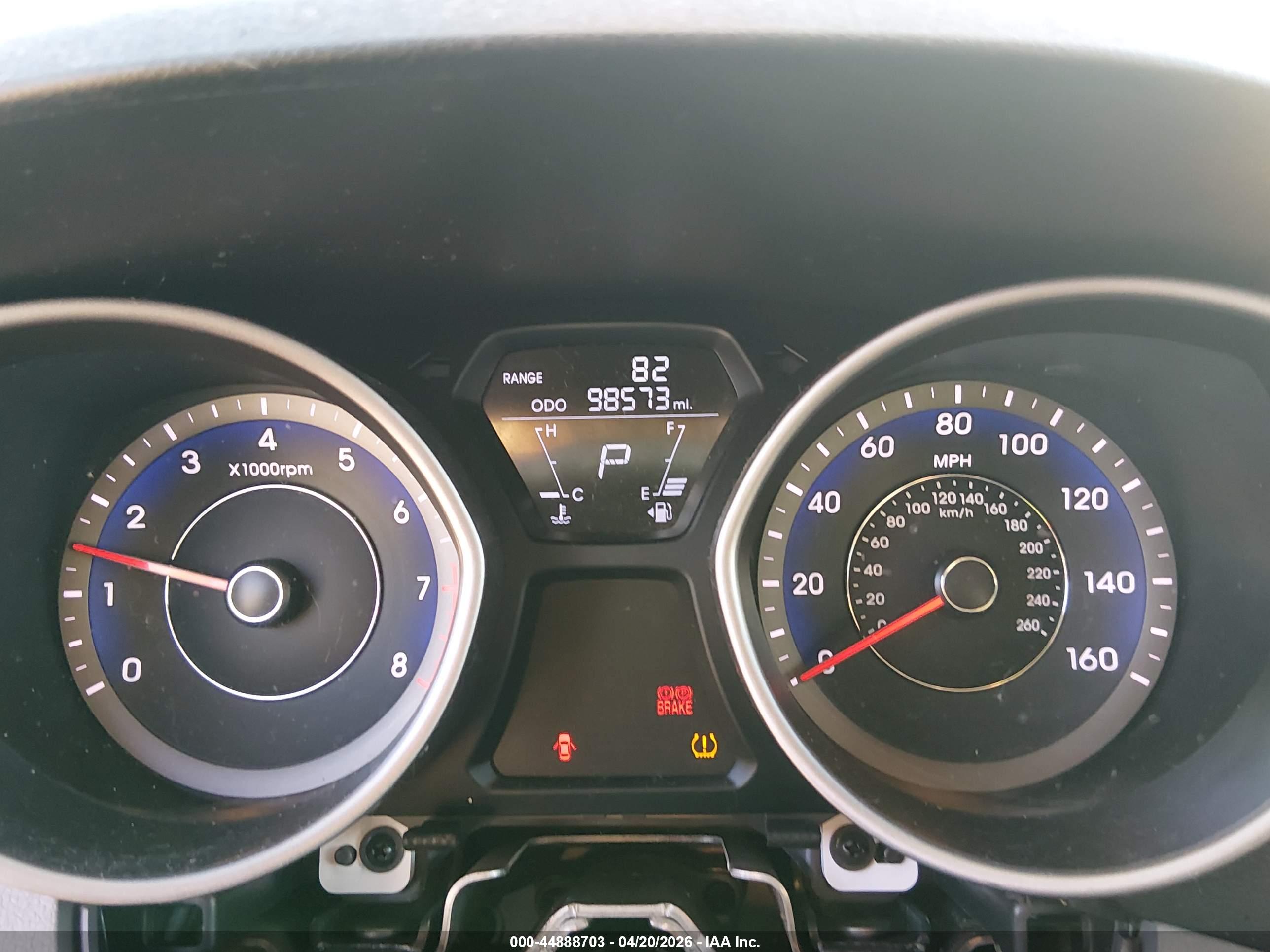 HYUNDAI ELANTRA image 7