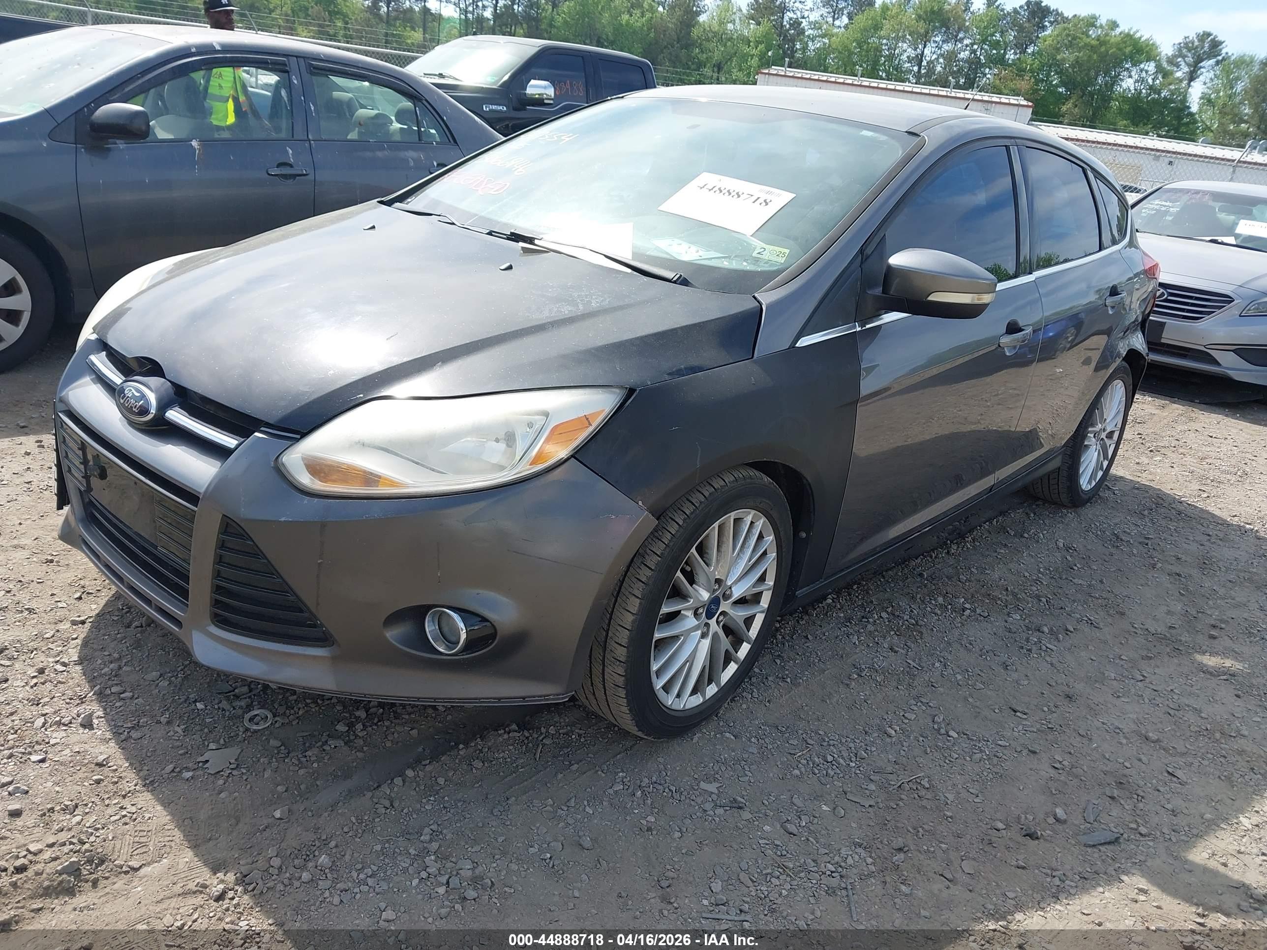 FORD FOCUS image 2