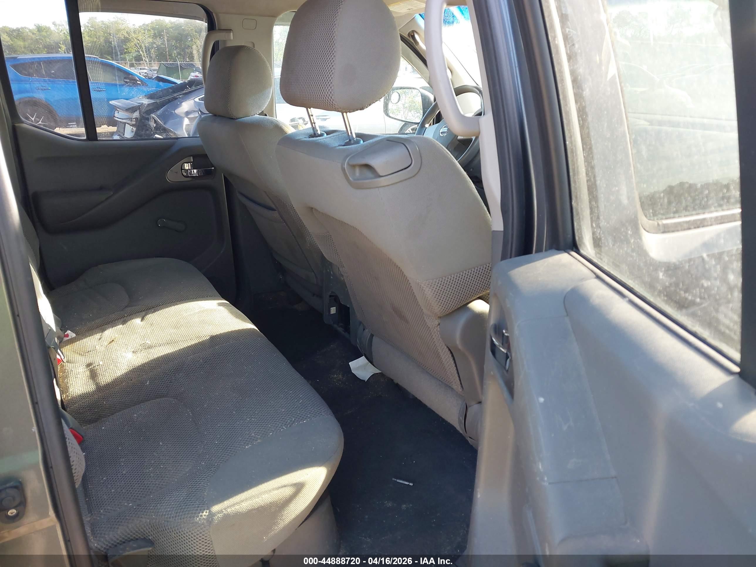 NISSAN FRONTIER image 8