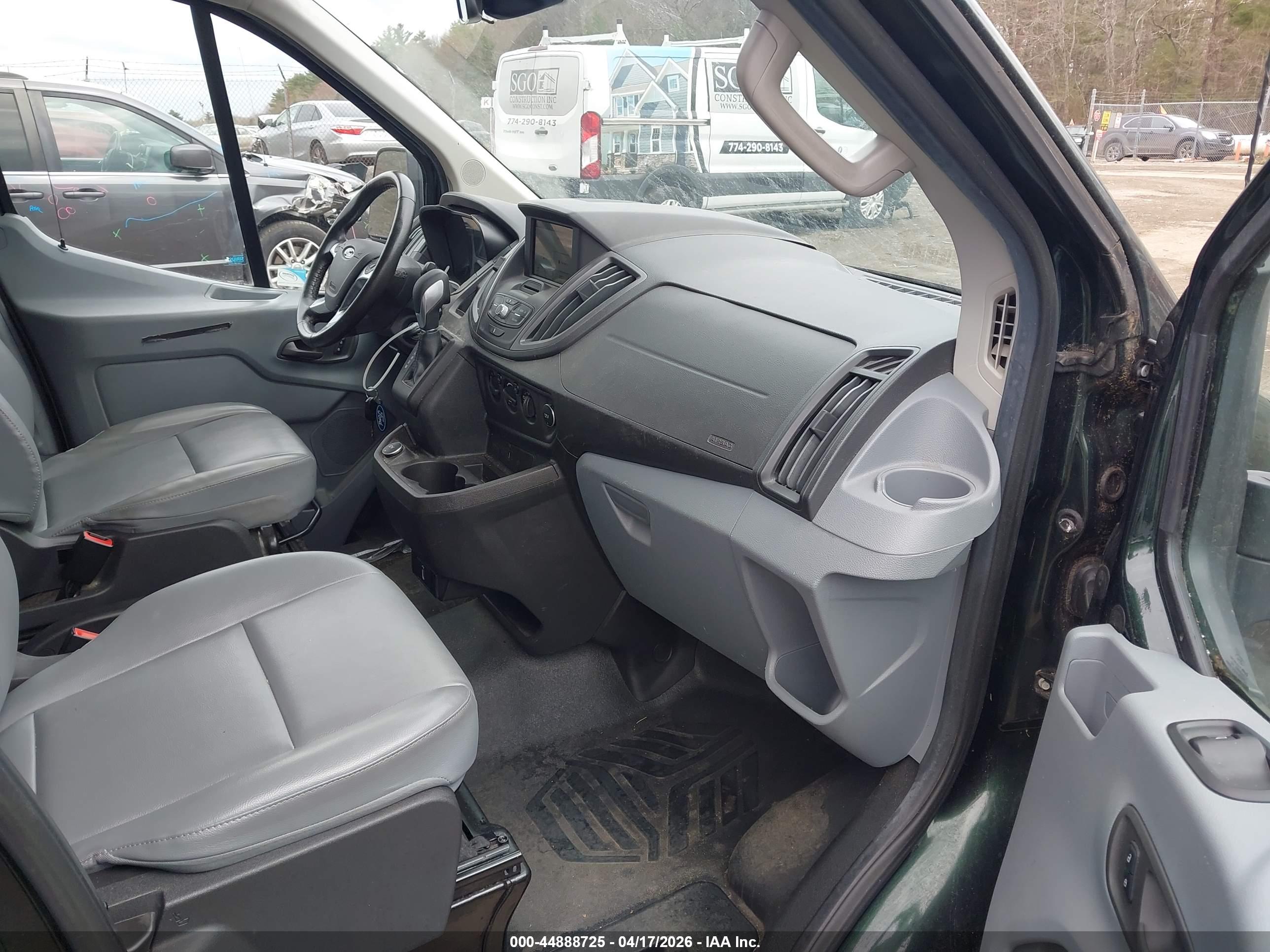 FORD TRANSIT-150 image 5