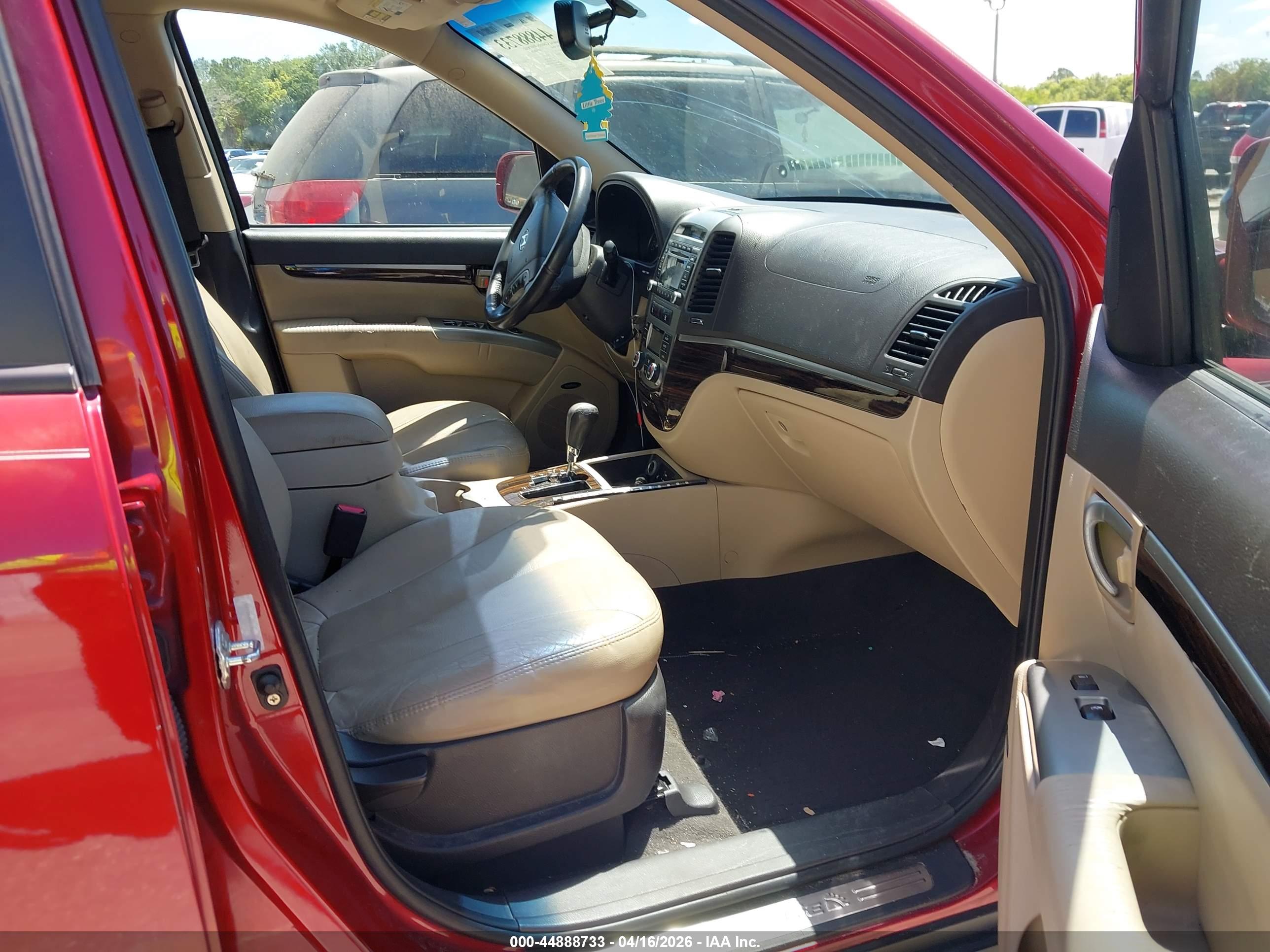 HYUNDAI SANTA image 5