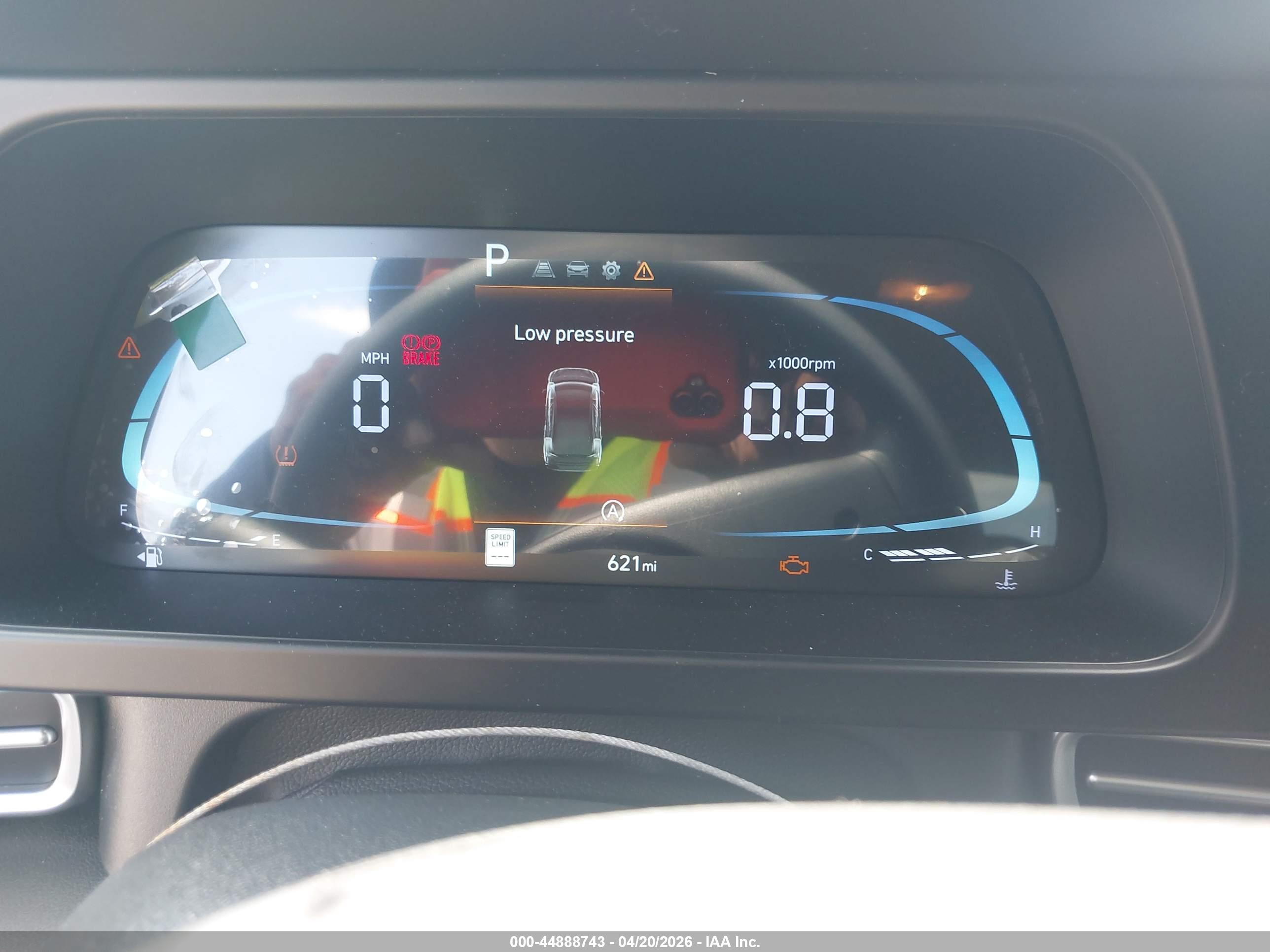 HYUNDAI ELANTRA image 7