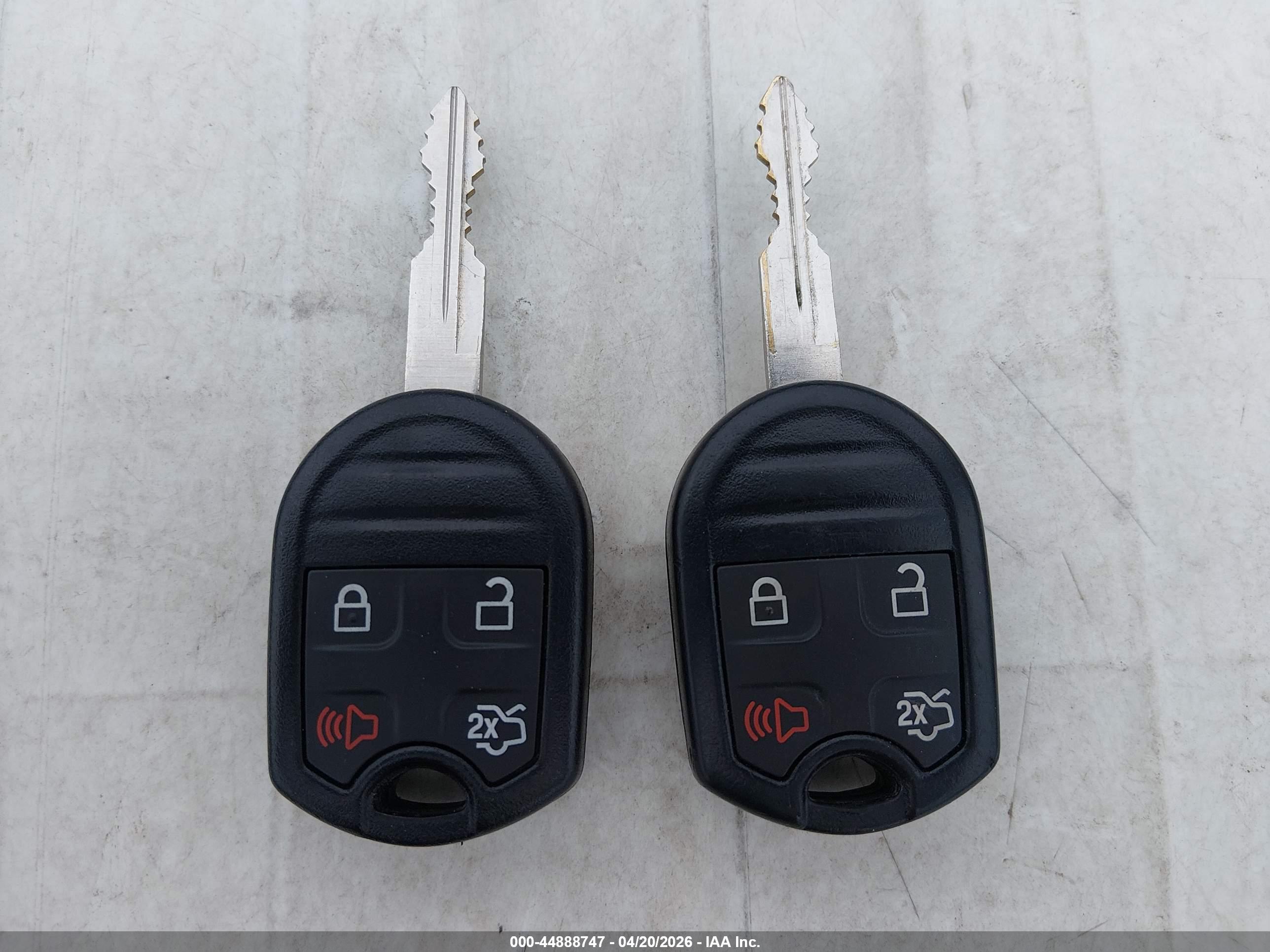 FORD FUSION image 11