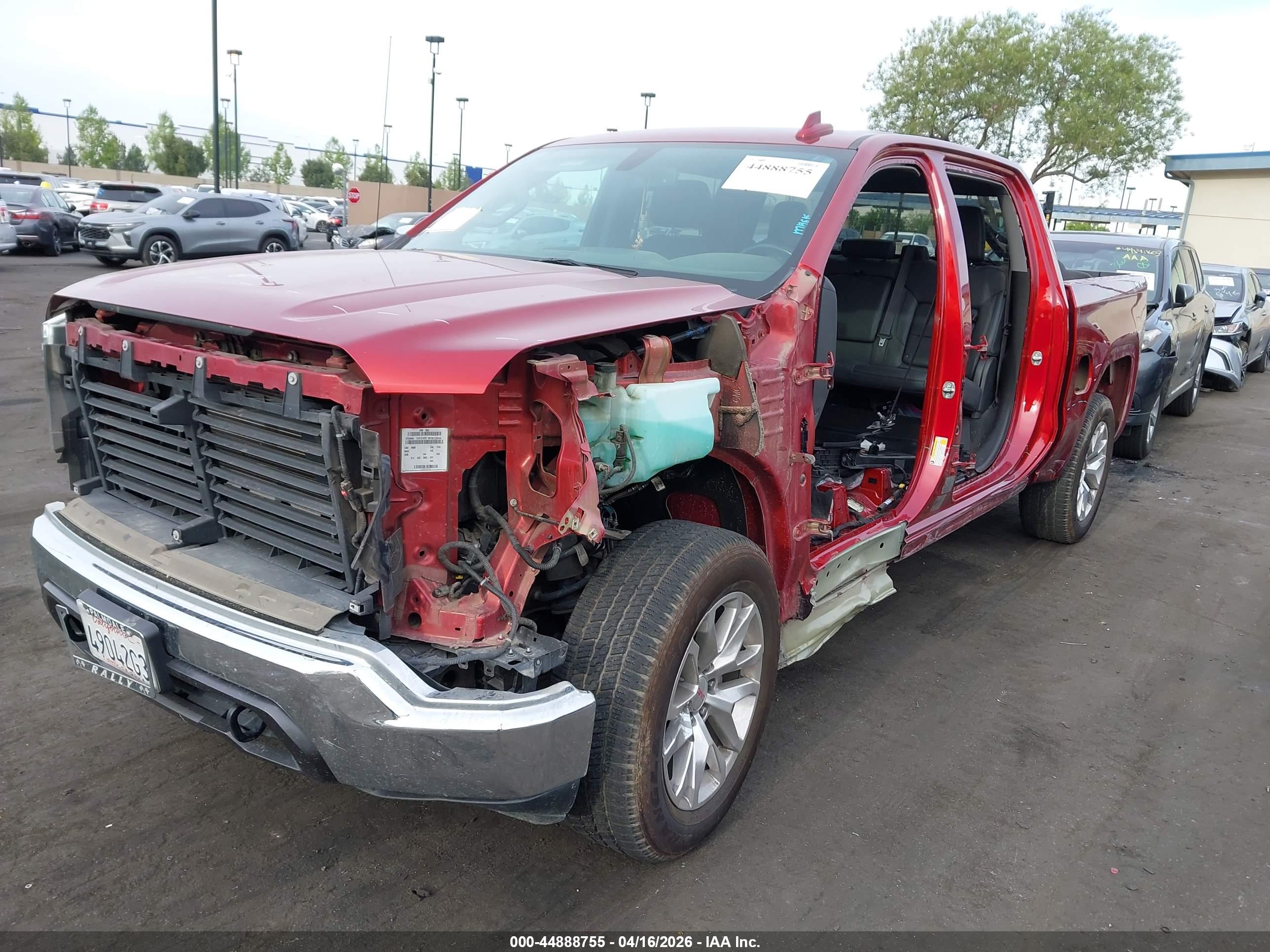 GMC SIERRA image 2
