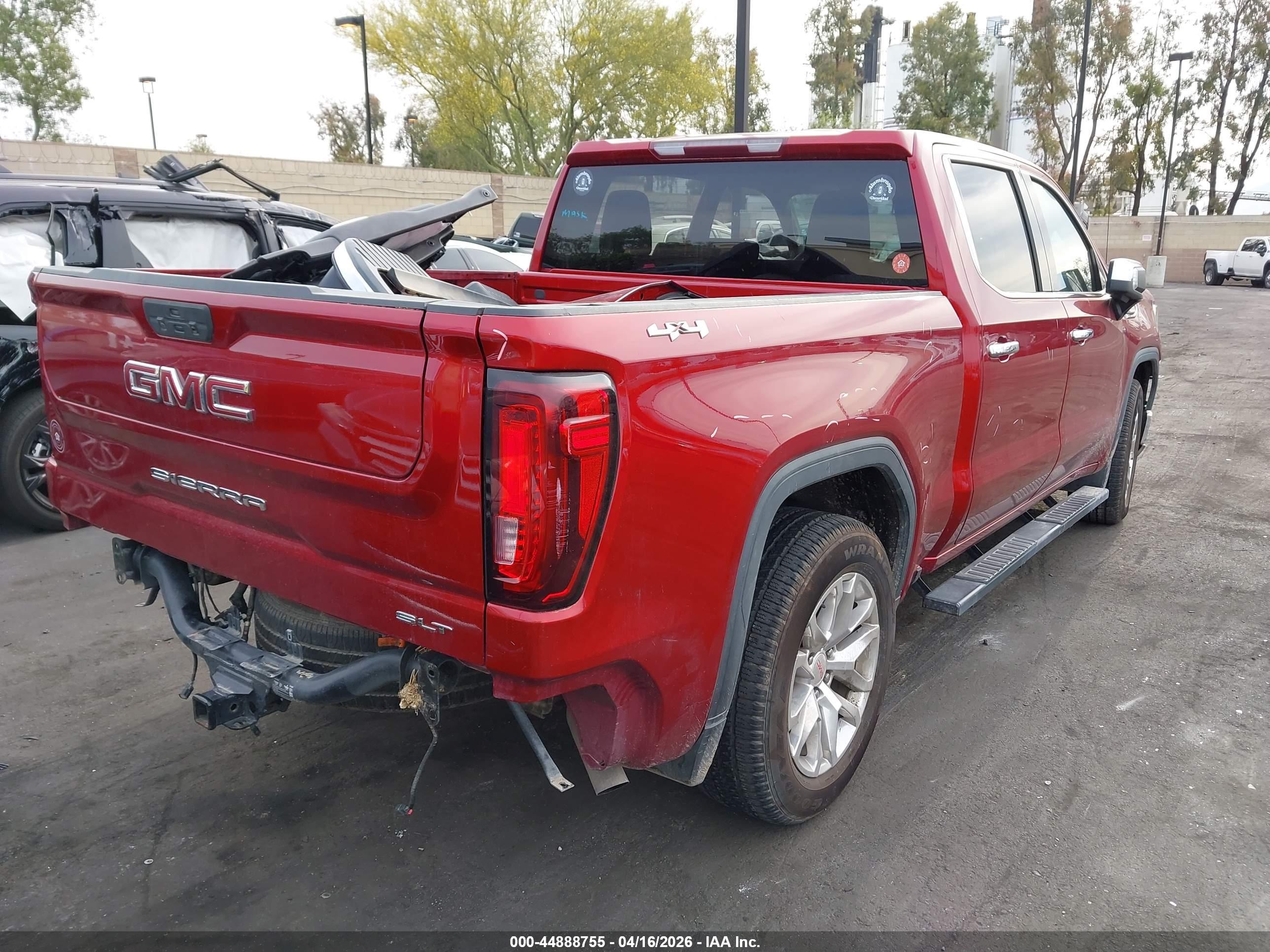 GMC SIERRA image 4