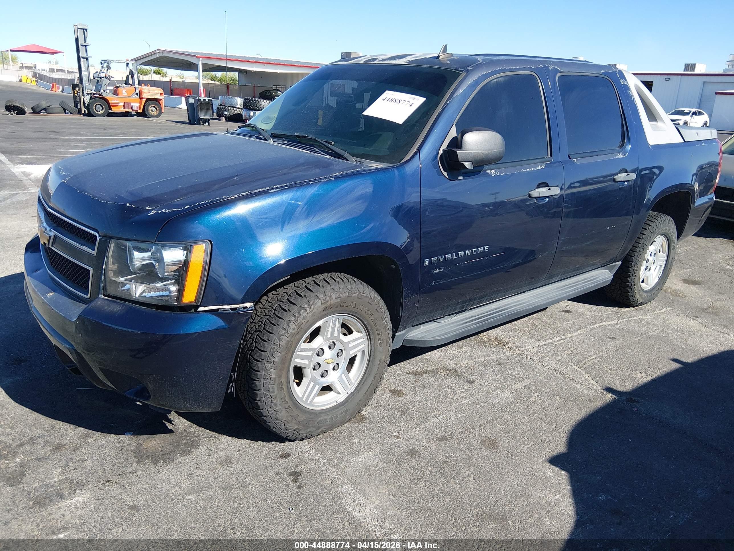 CHEVROLET AVALANCHE image 2