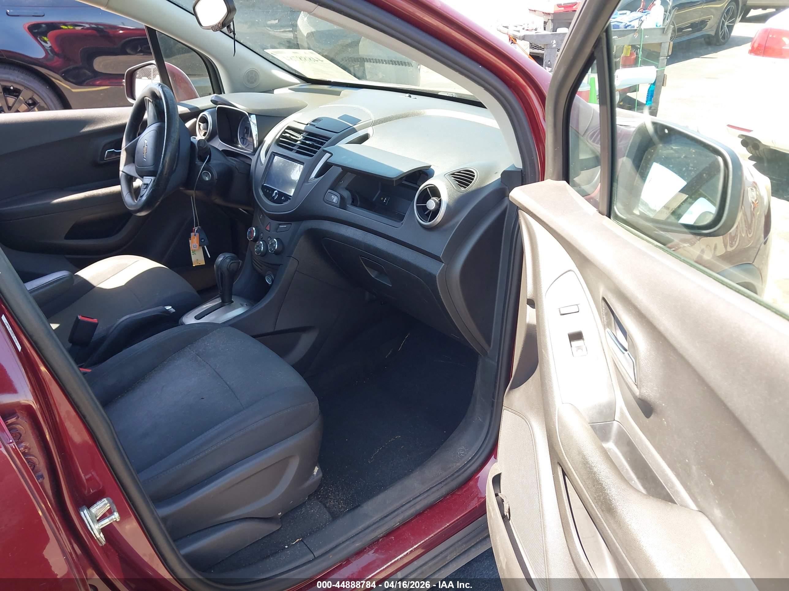 CHEVROLET TRAX image 5