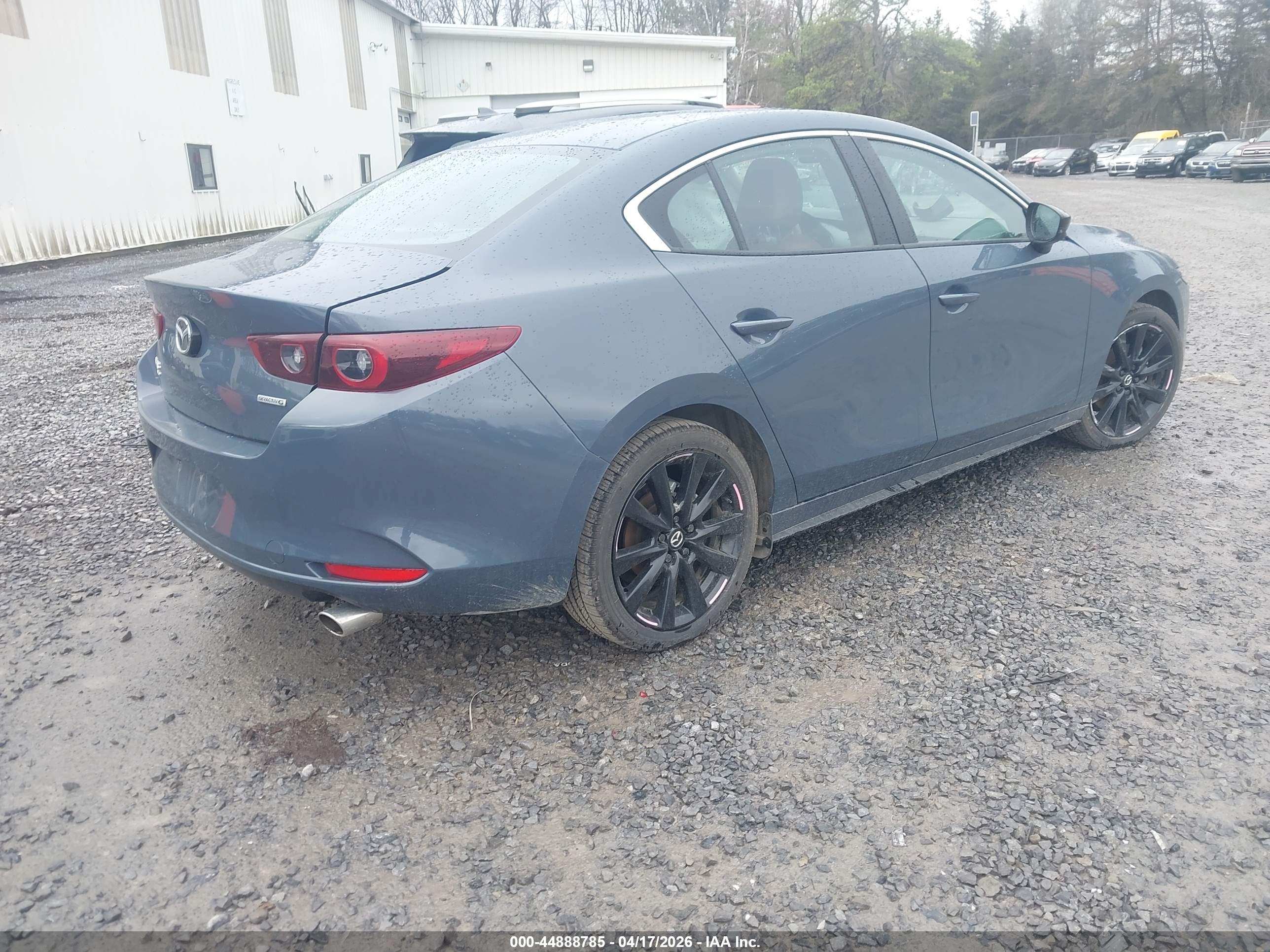 MAZDA MAZDA3 image 4