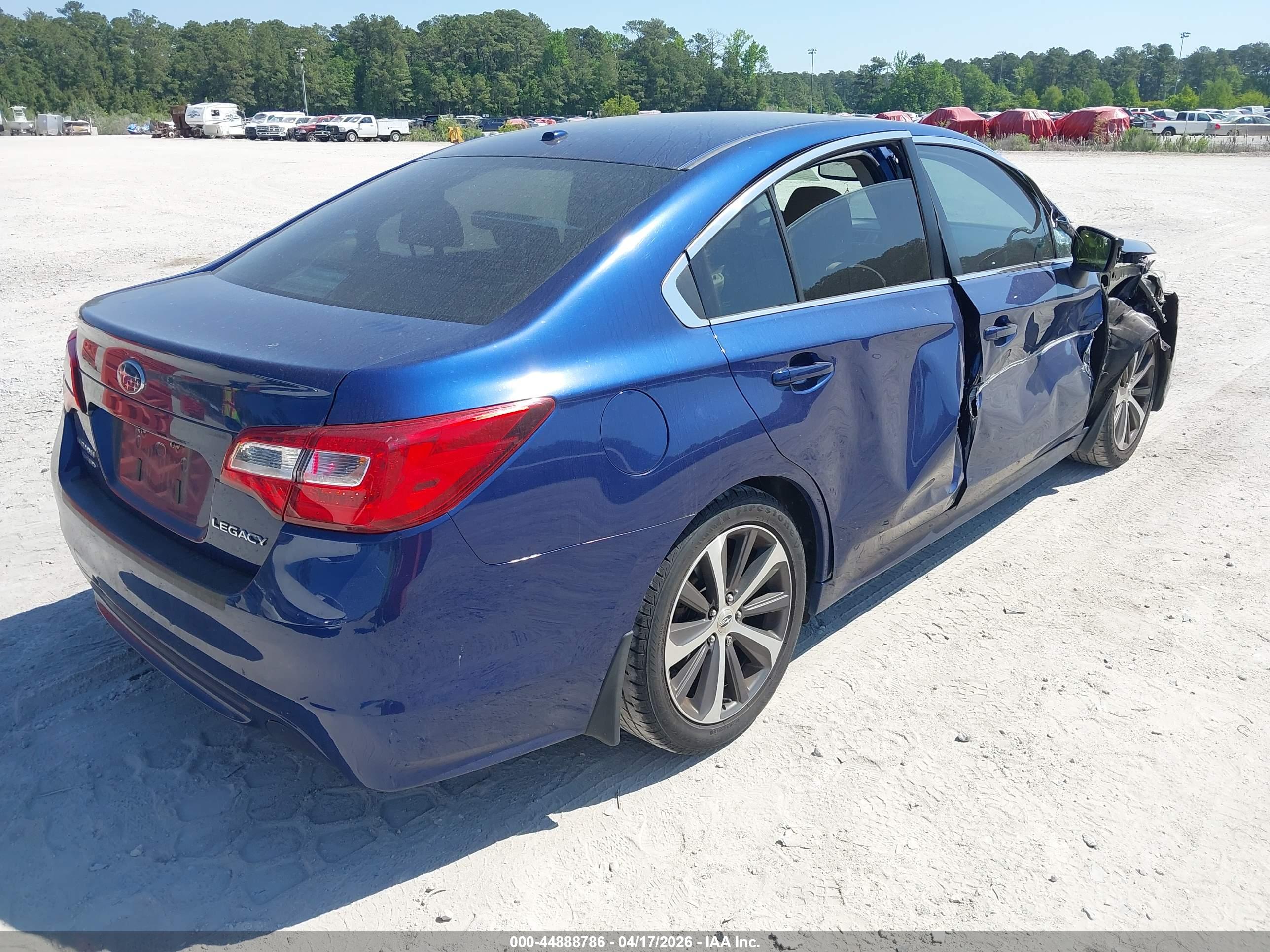 SUBARU LEGACY image 4