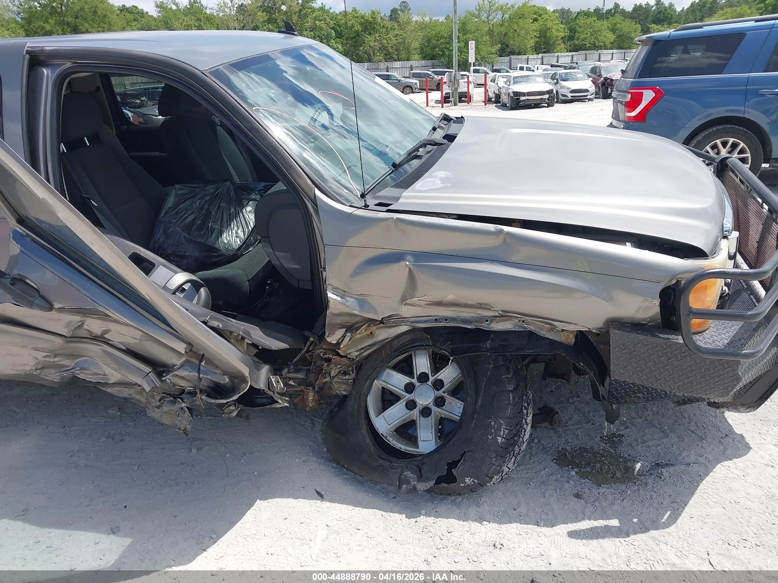 GMC SIERRA image 6