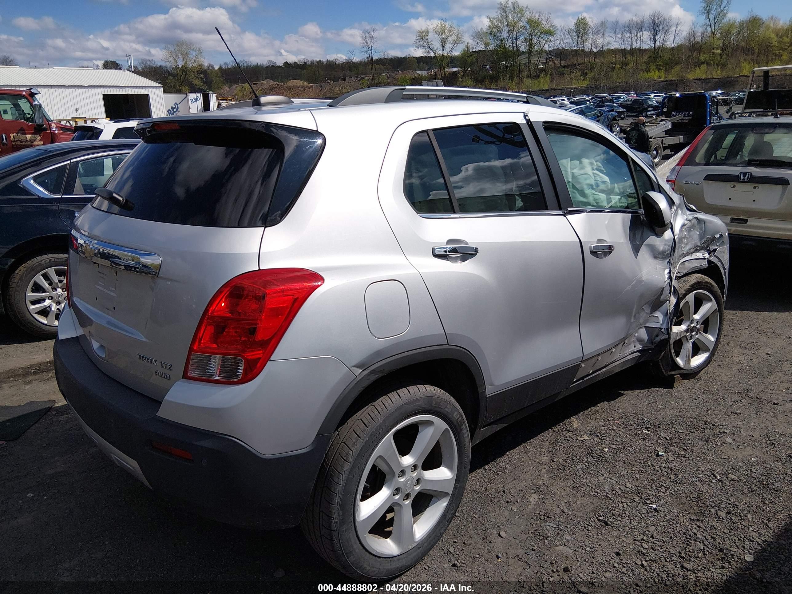 CHEVROLET TRAX image 4