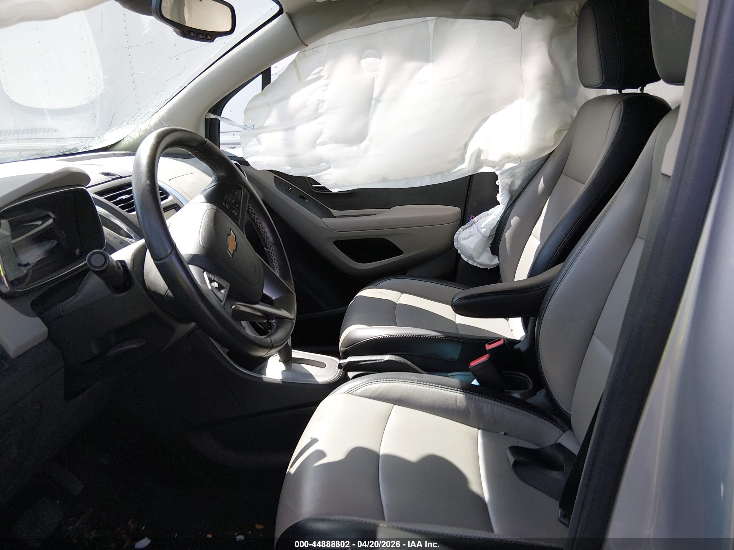 CHEVROLET TRAX image 5