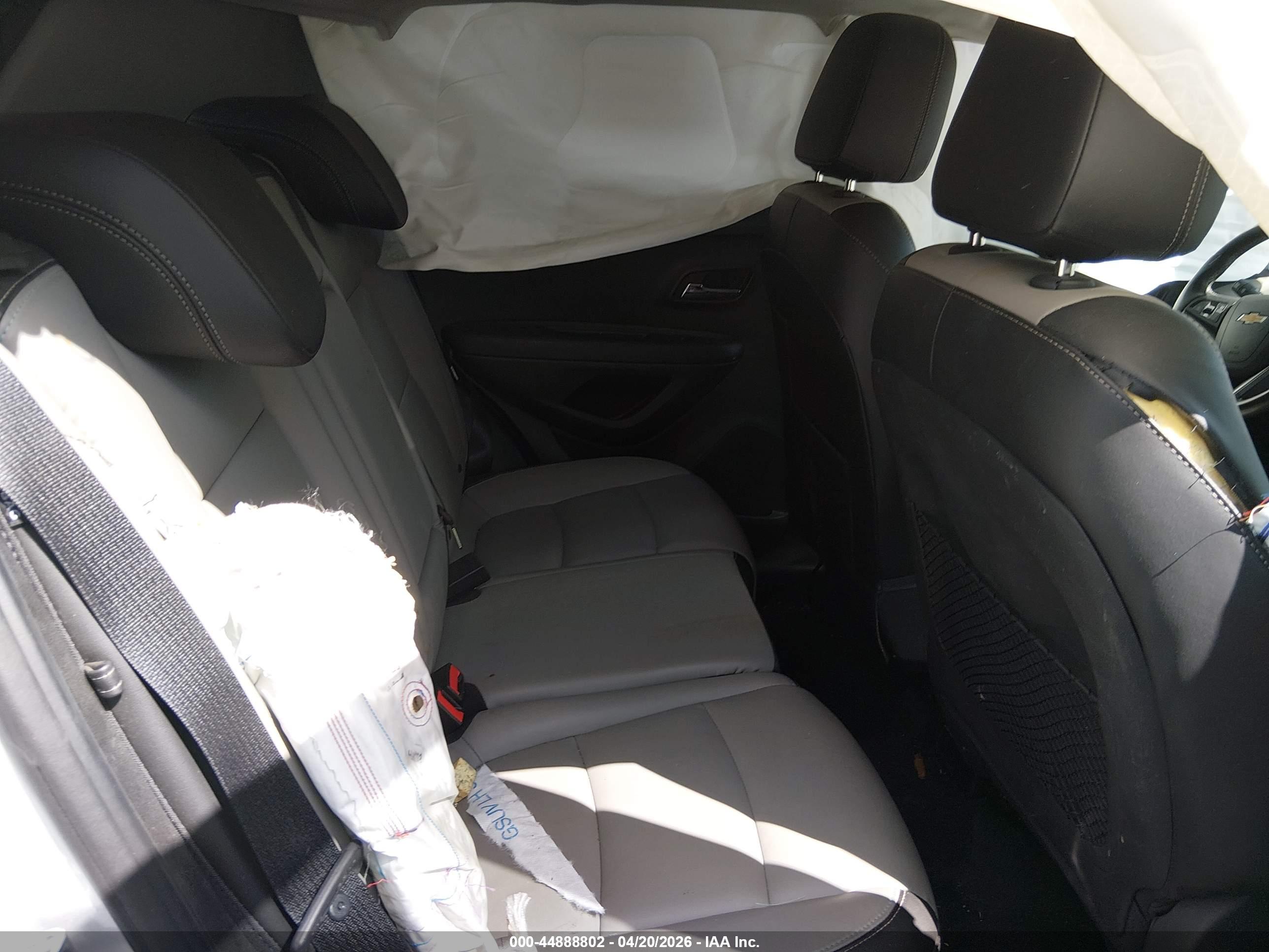 CHEVROLET TRAX image 8