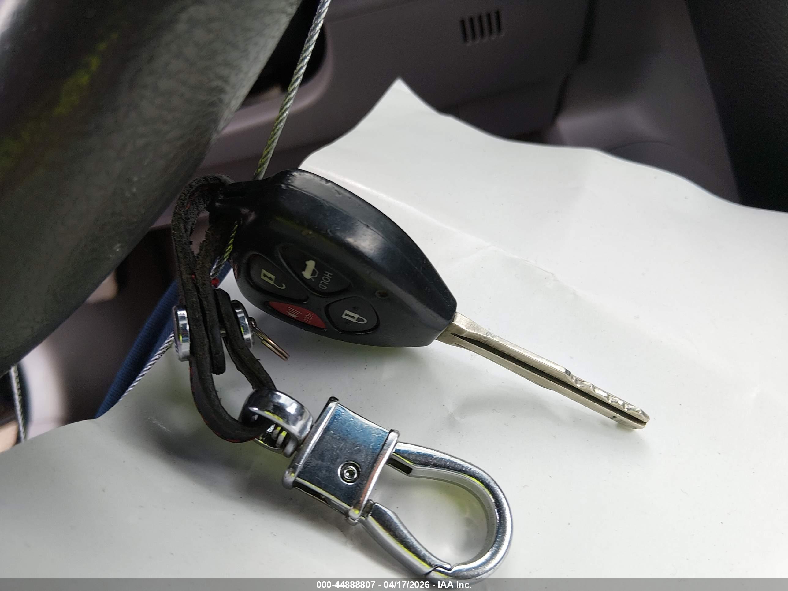 TOYOTA CAMRY image 11