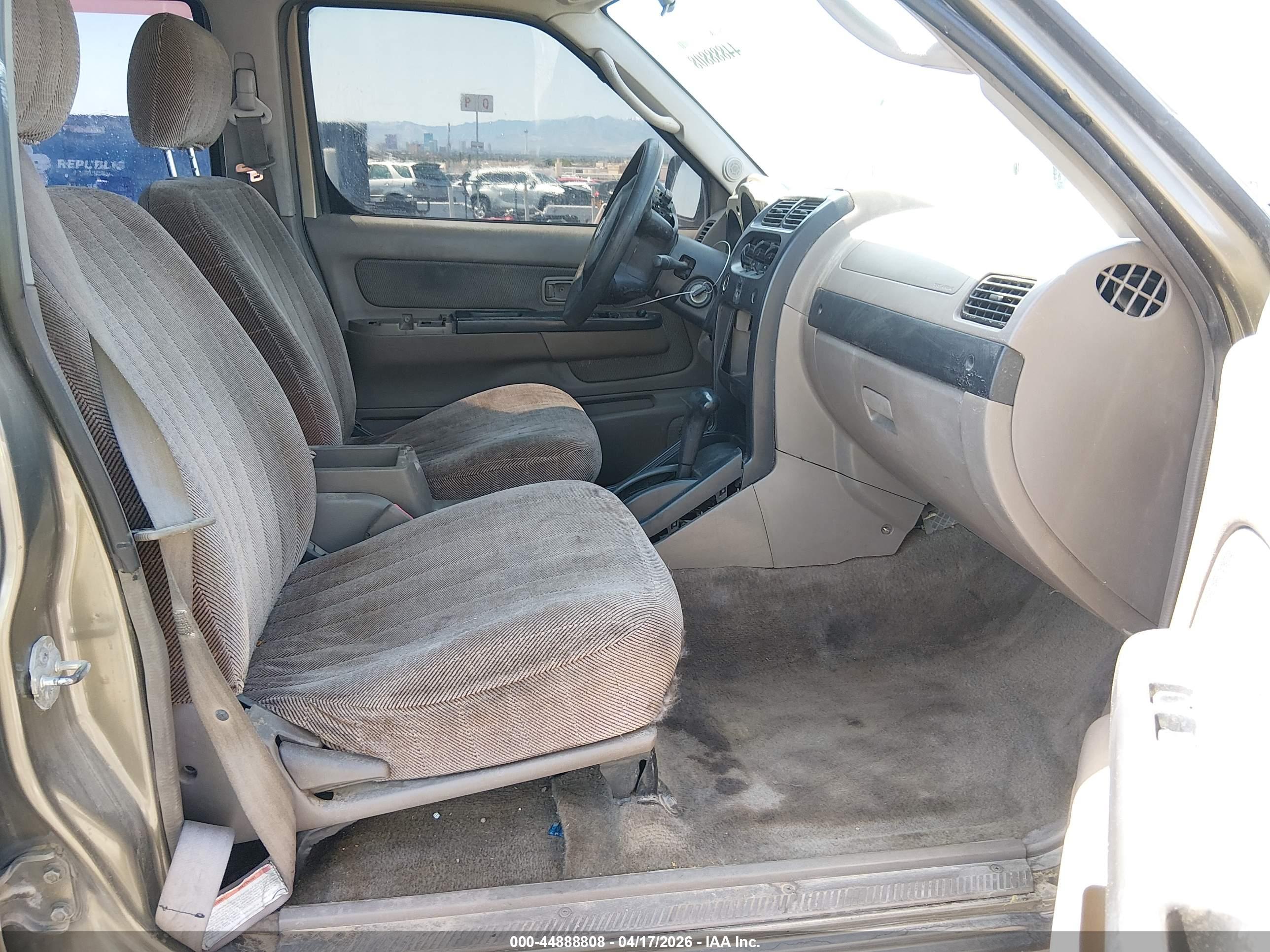 NISSAN FRONTIER image 5