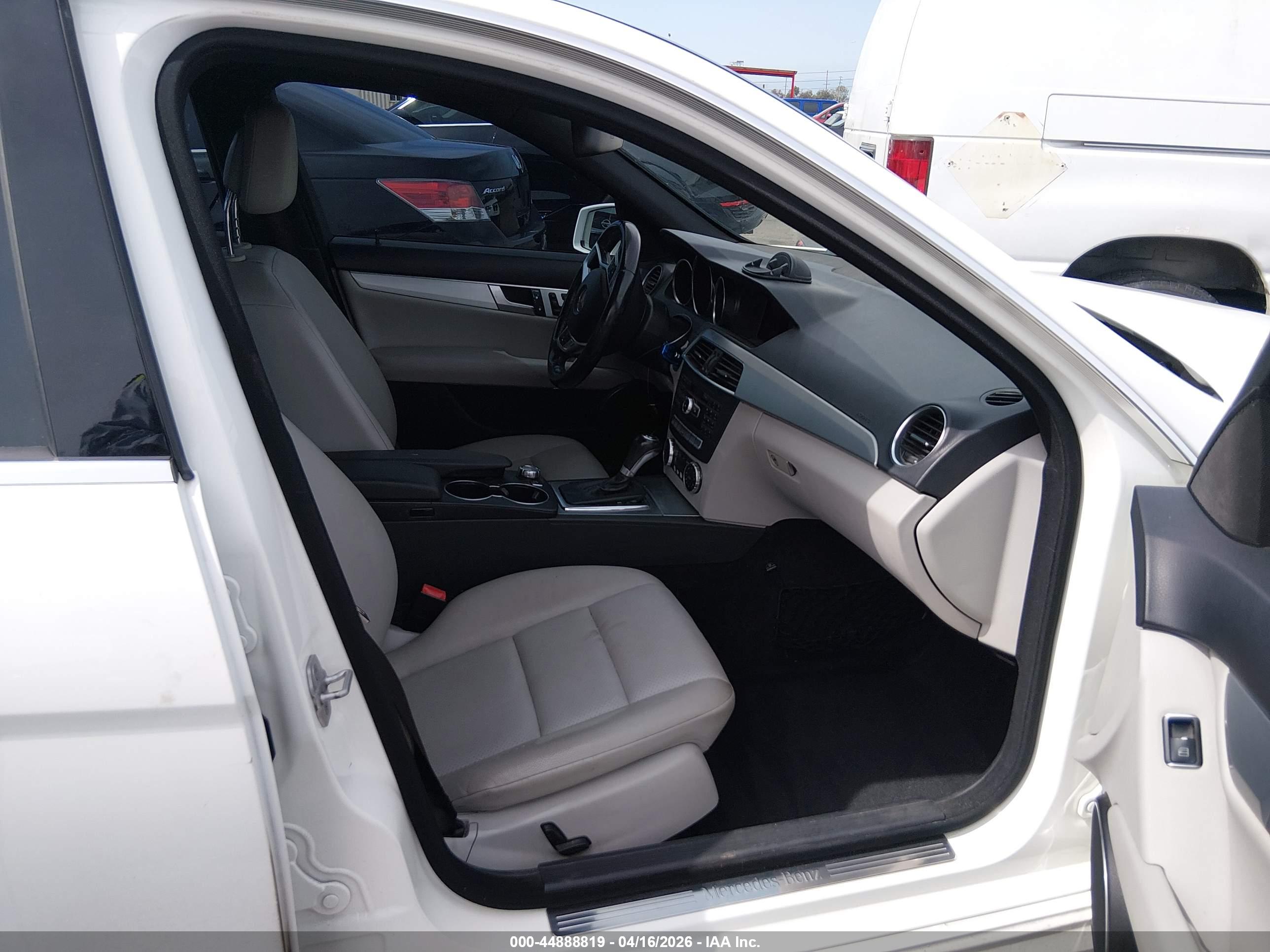 MERCEDES-BENZ C image 5