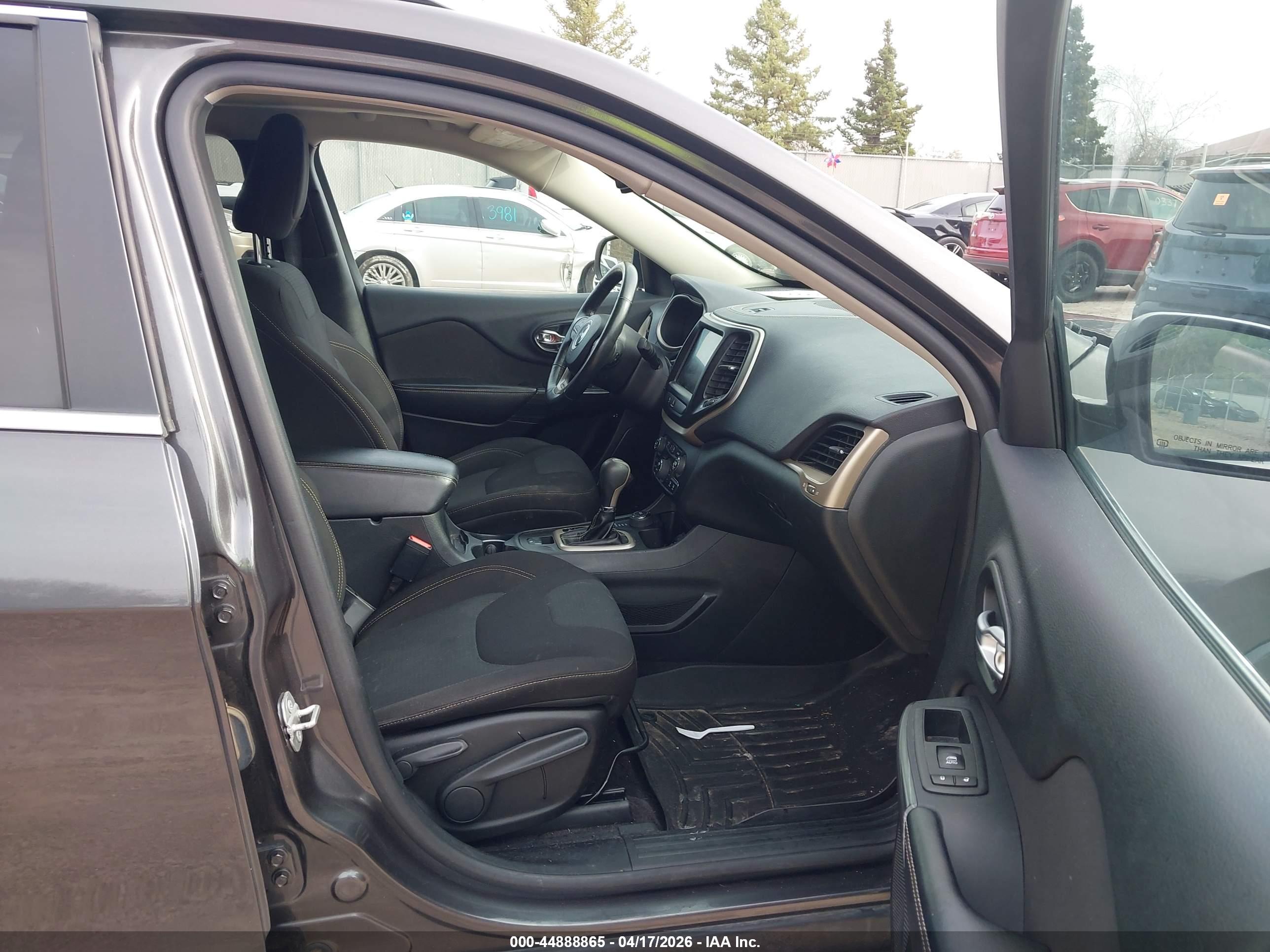 JEEP CHEROKEE image 5