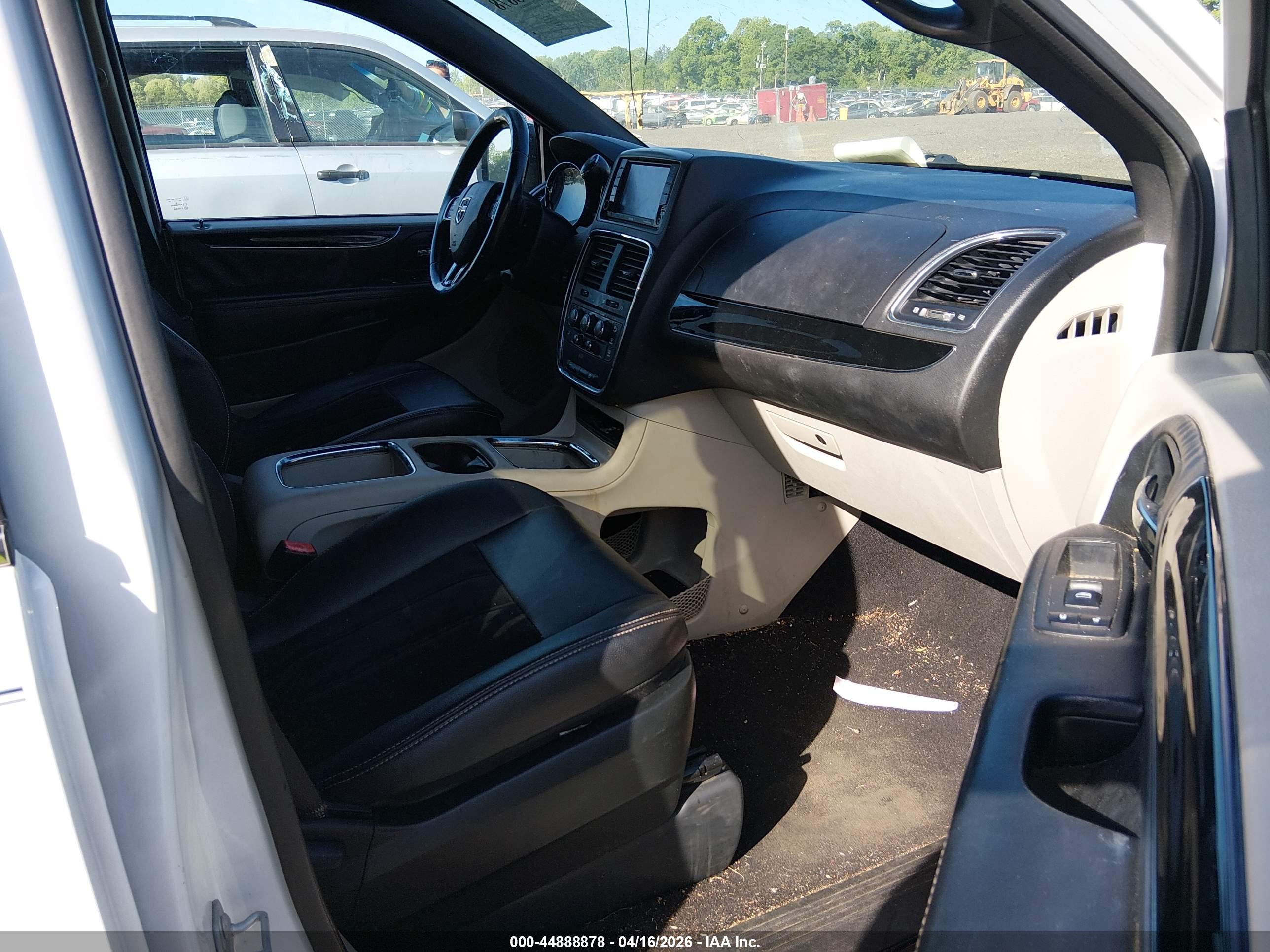 DODGE GRAND image 5
