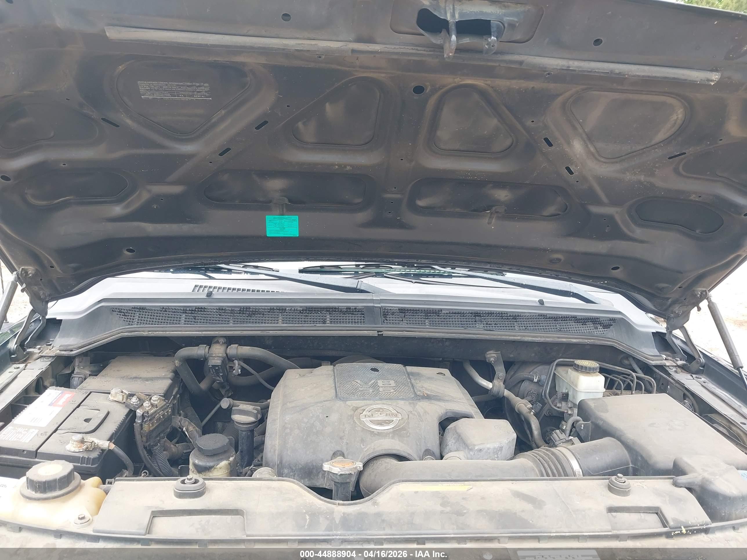 NISSAN TITAN image 10
