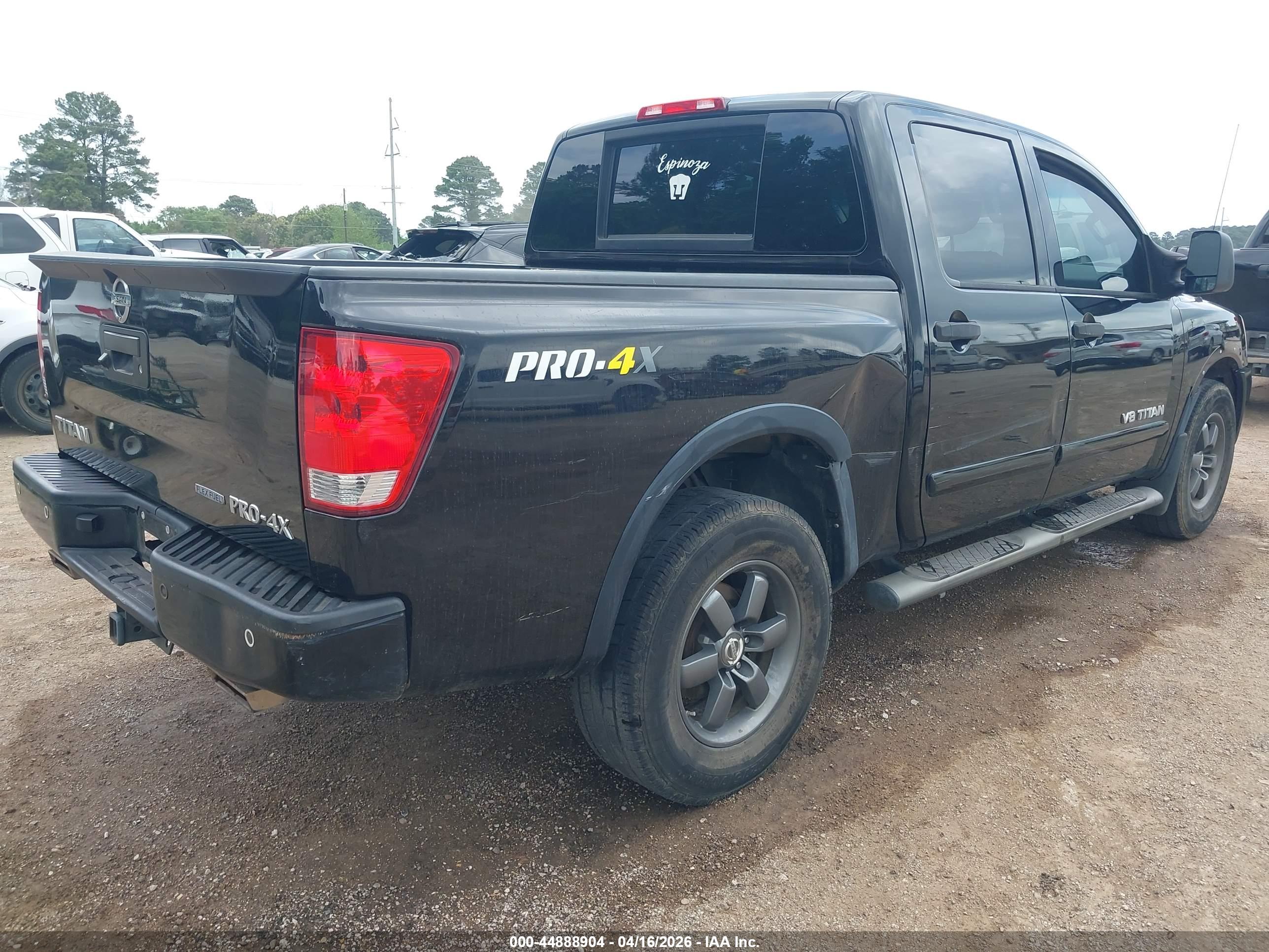 NISSAN TITAN image 4