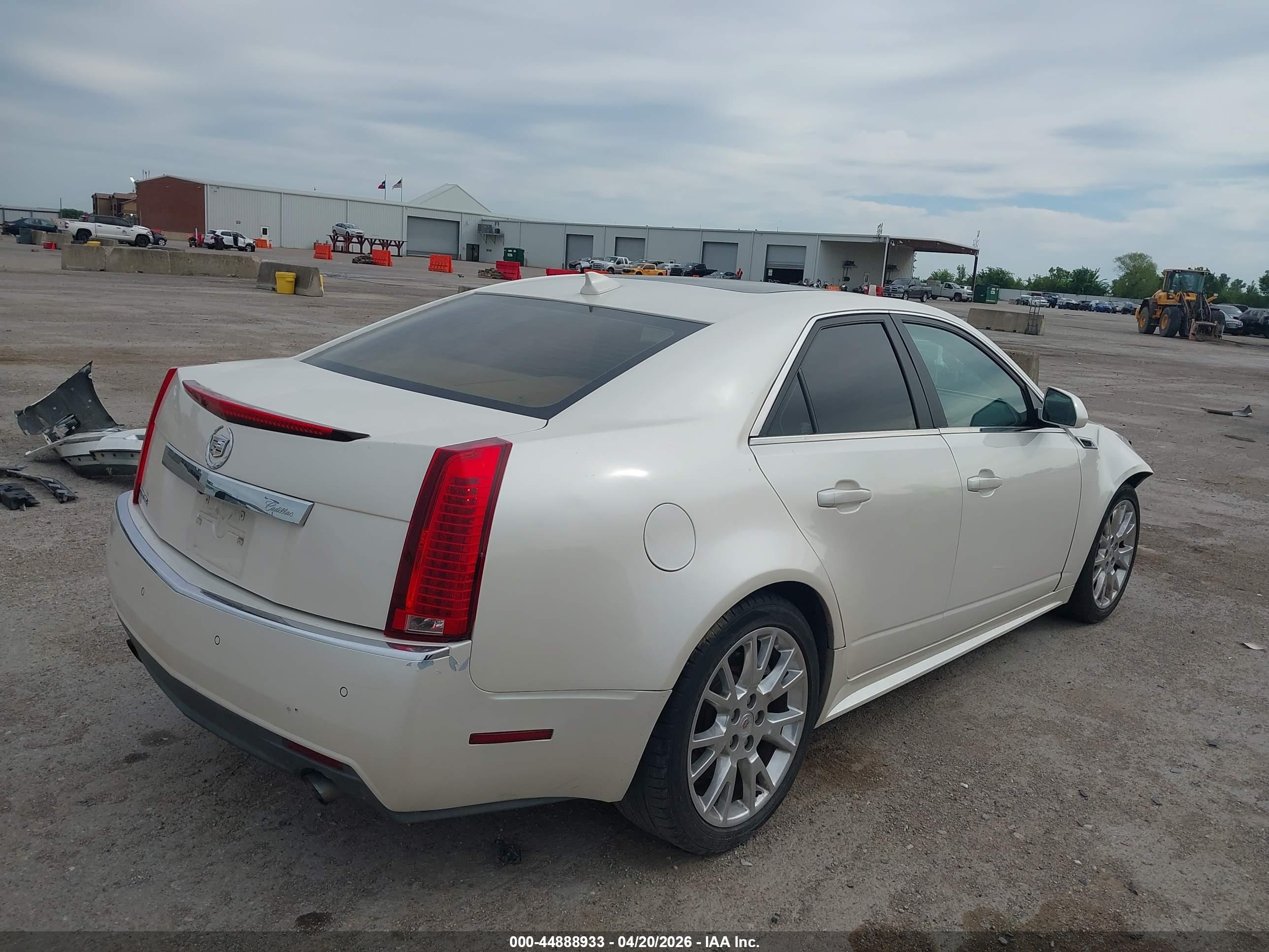 CADILLAC CTS image 4
