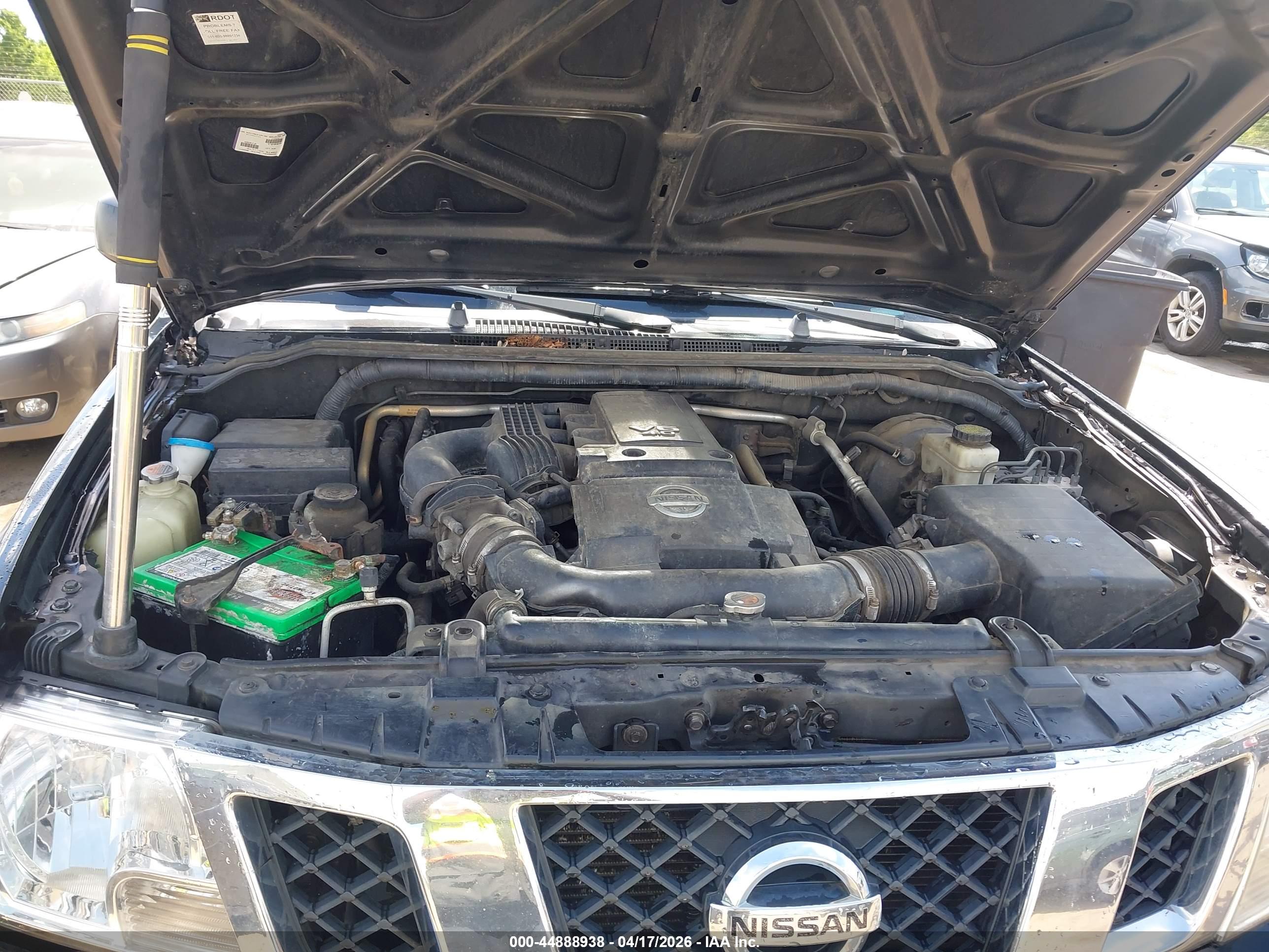 NISSAN FRONTIER image 10