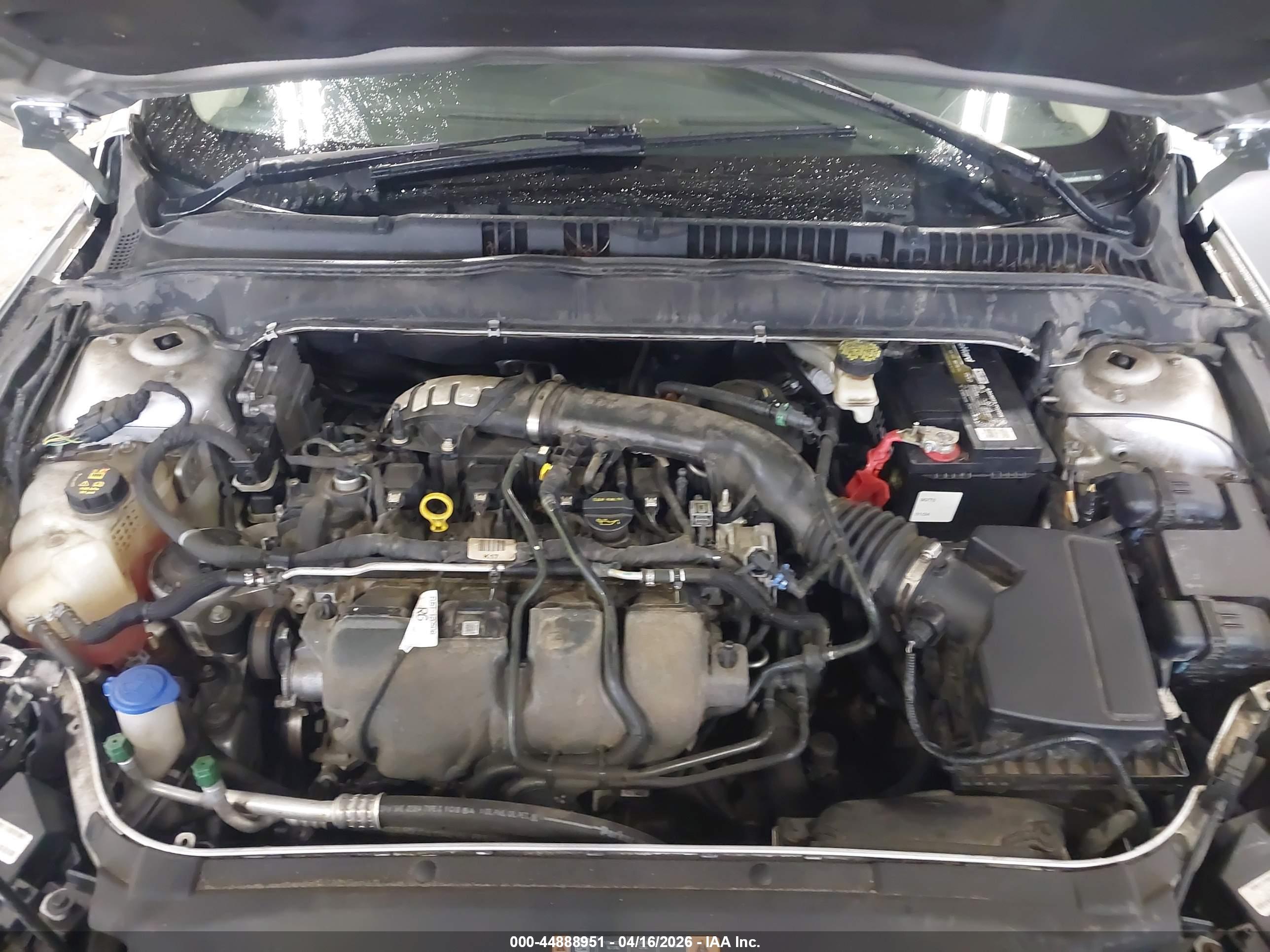 FORD FUSION image 10
