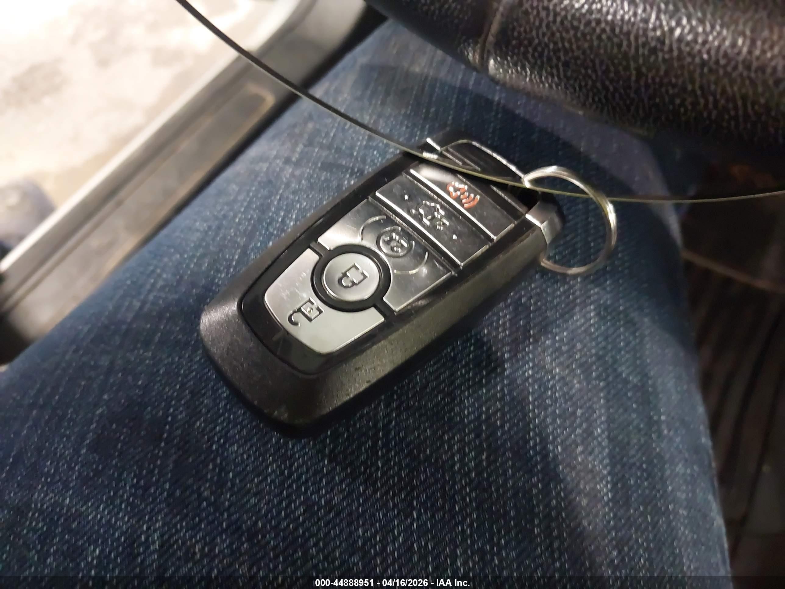 FORD FUSION image 11