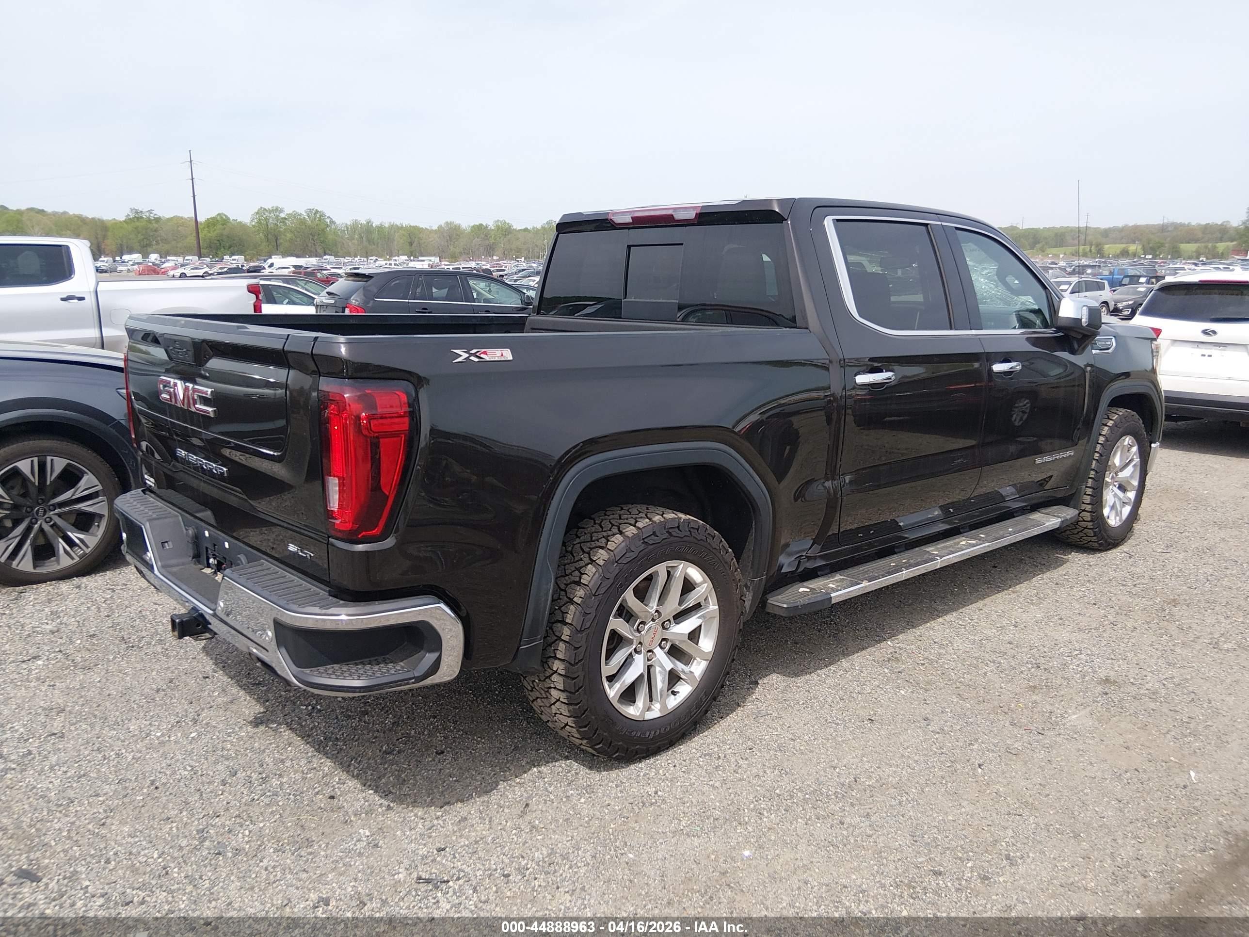 GMC SIERRA image 4