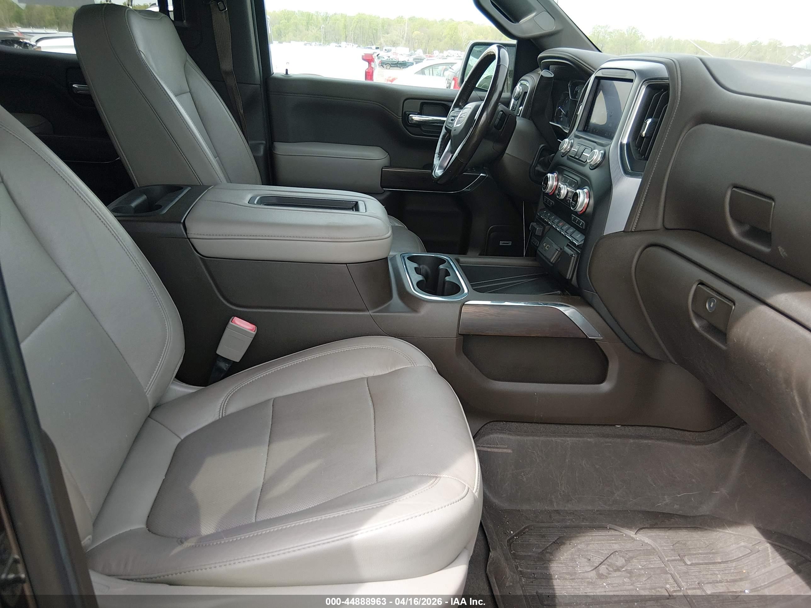 GMC SIERRA image 5