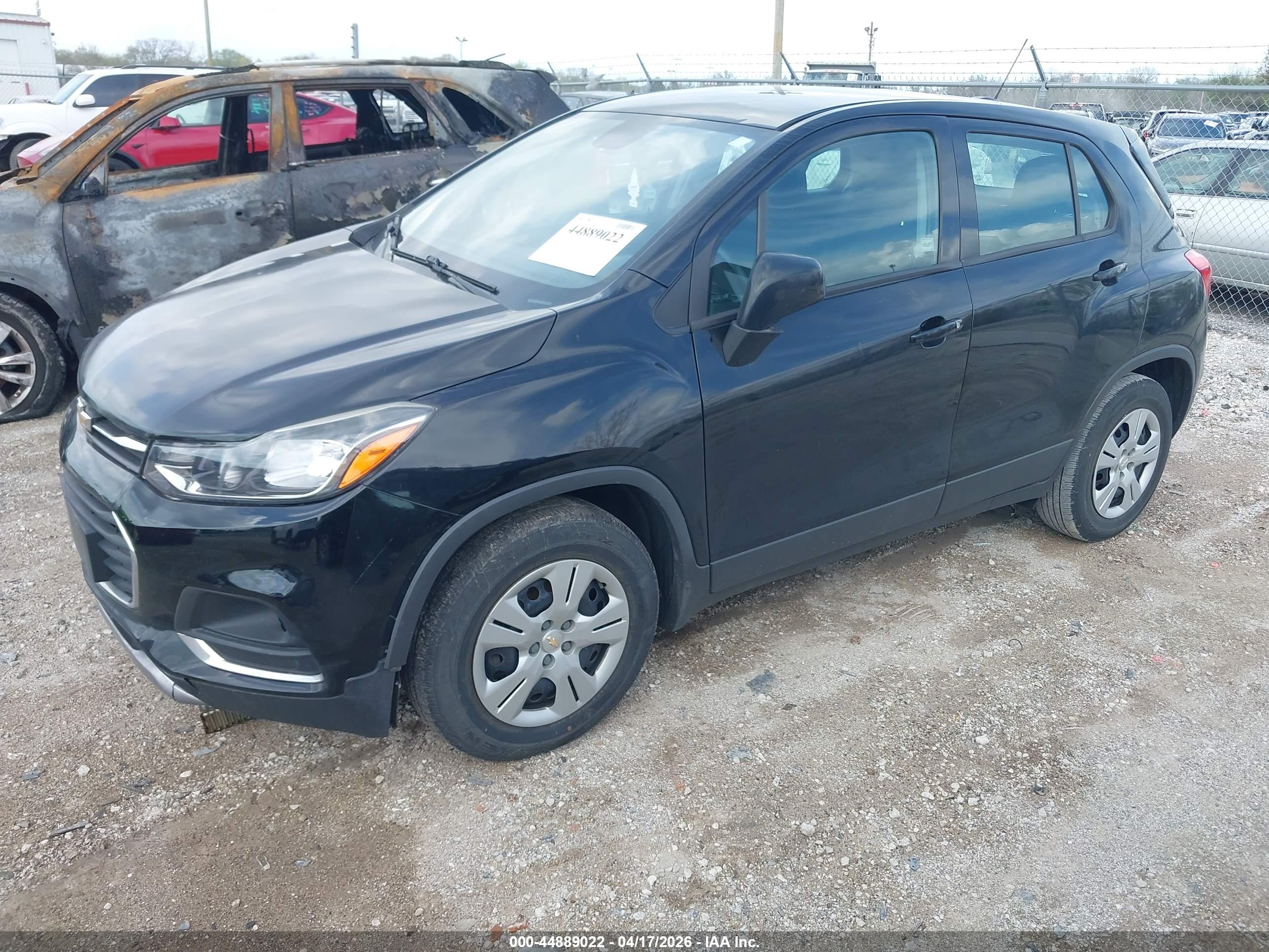 CHEVROLET TRAX image 2