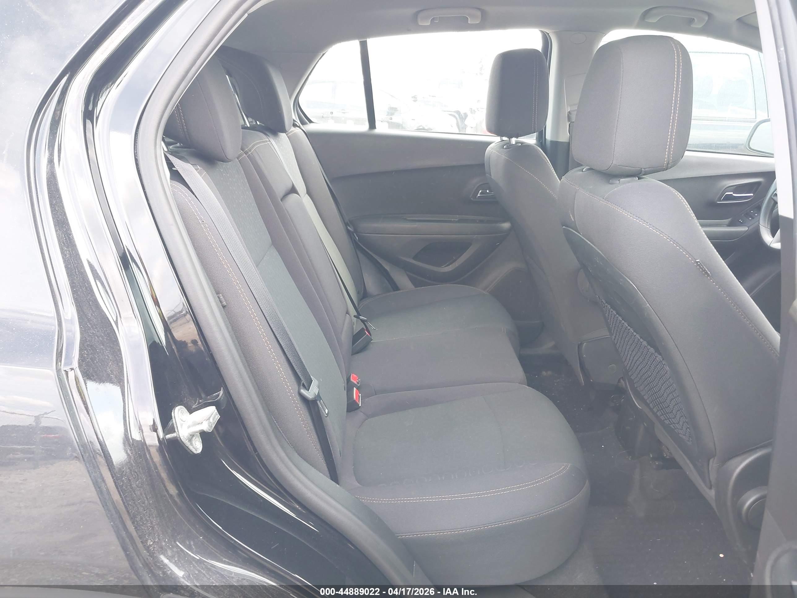 CHEVROLET TRAX image 8