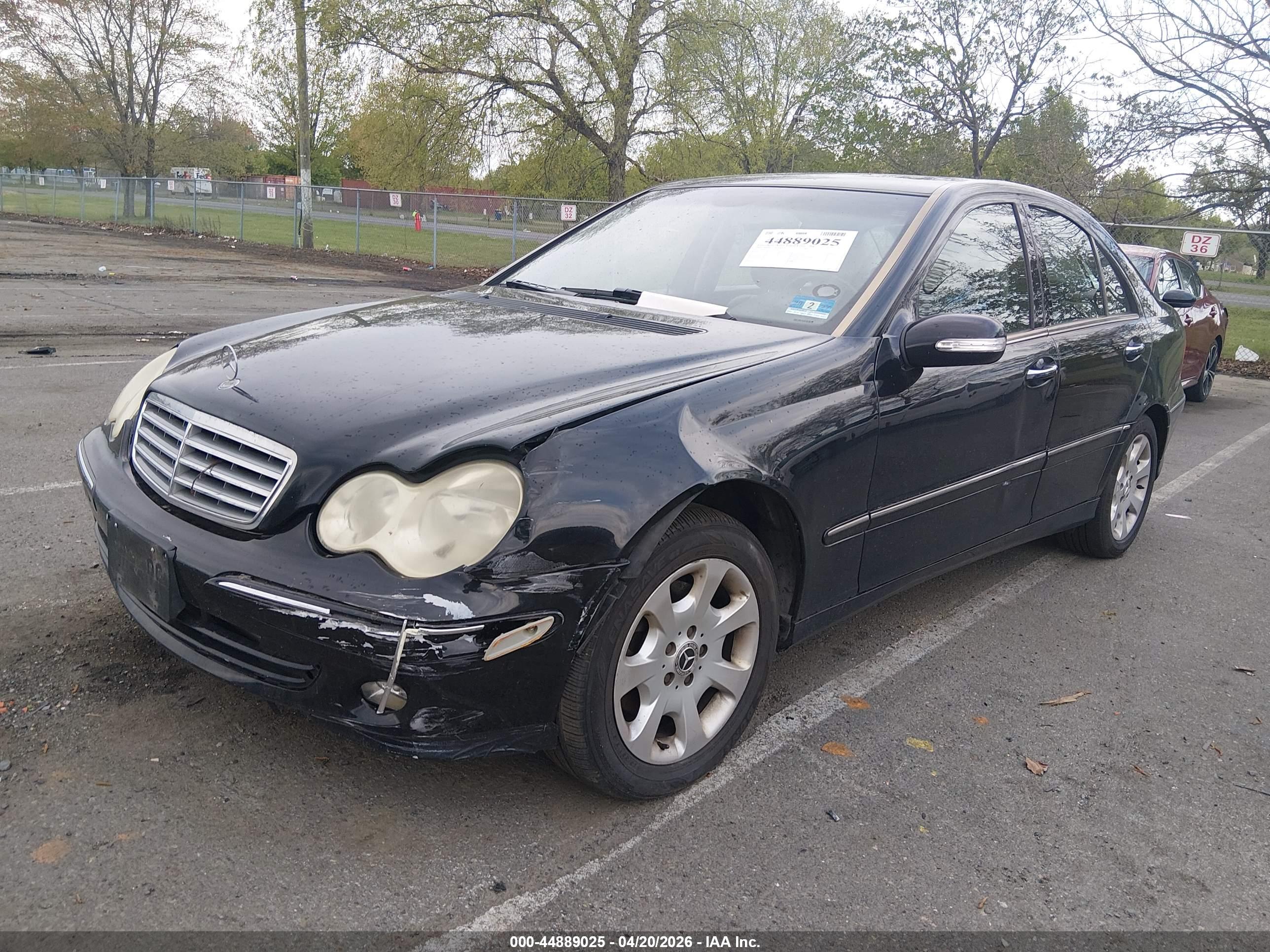 MERCEDES-BENZ C image 2