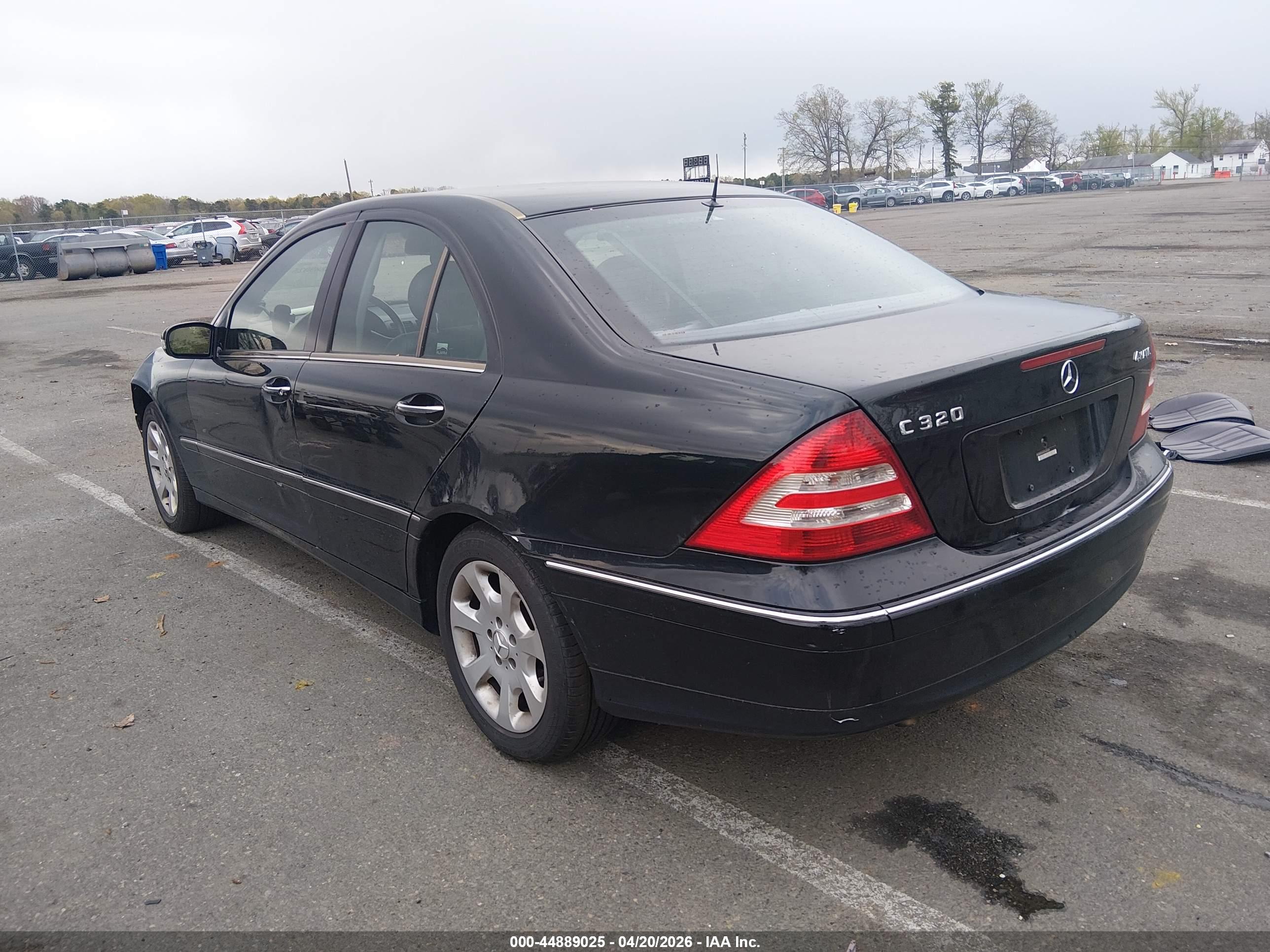 MERCEDES-BENZ C image 3