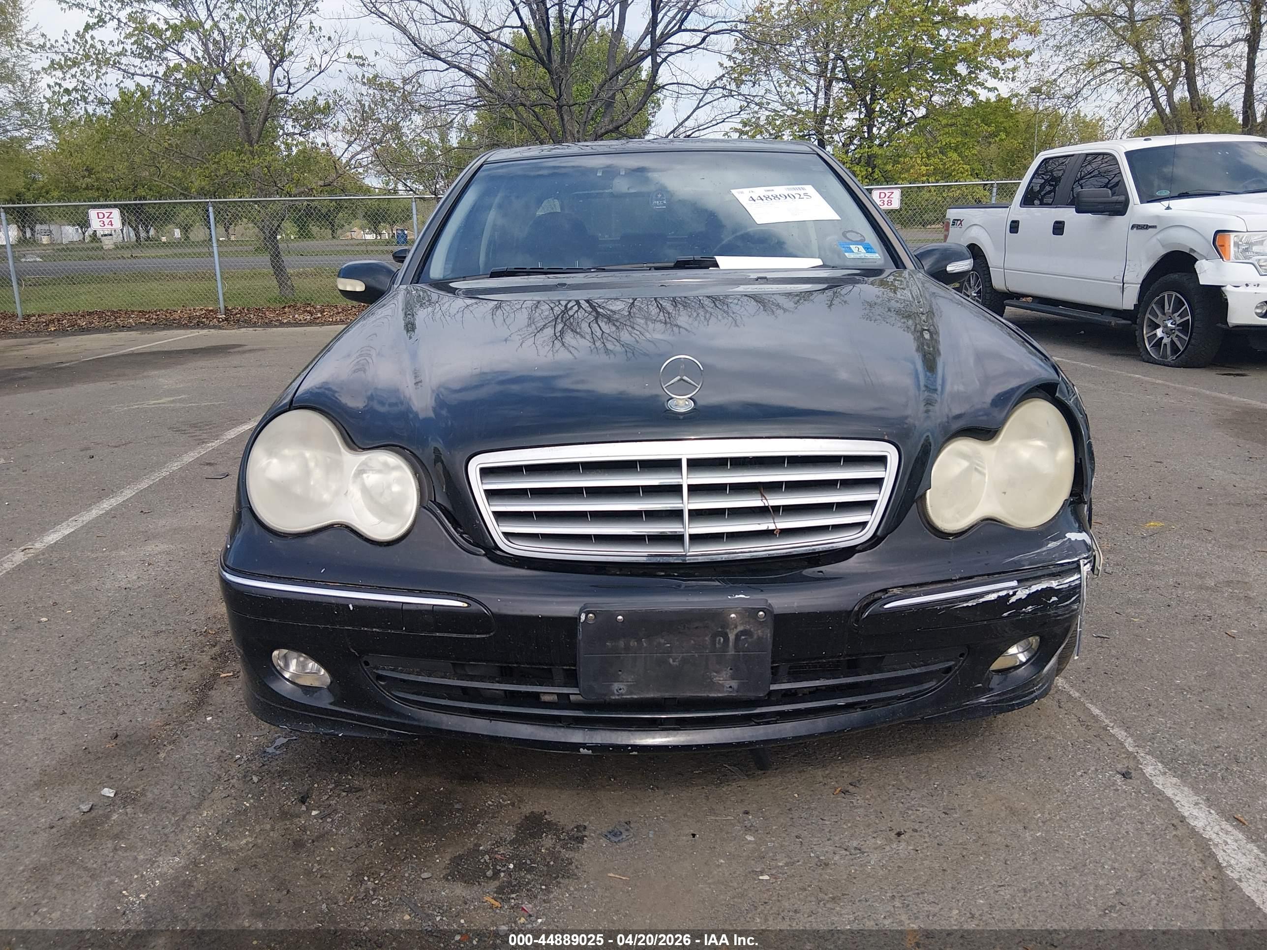 MERCEDES-BENZ C image 6
