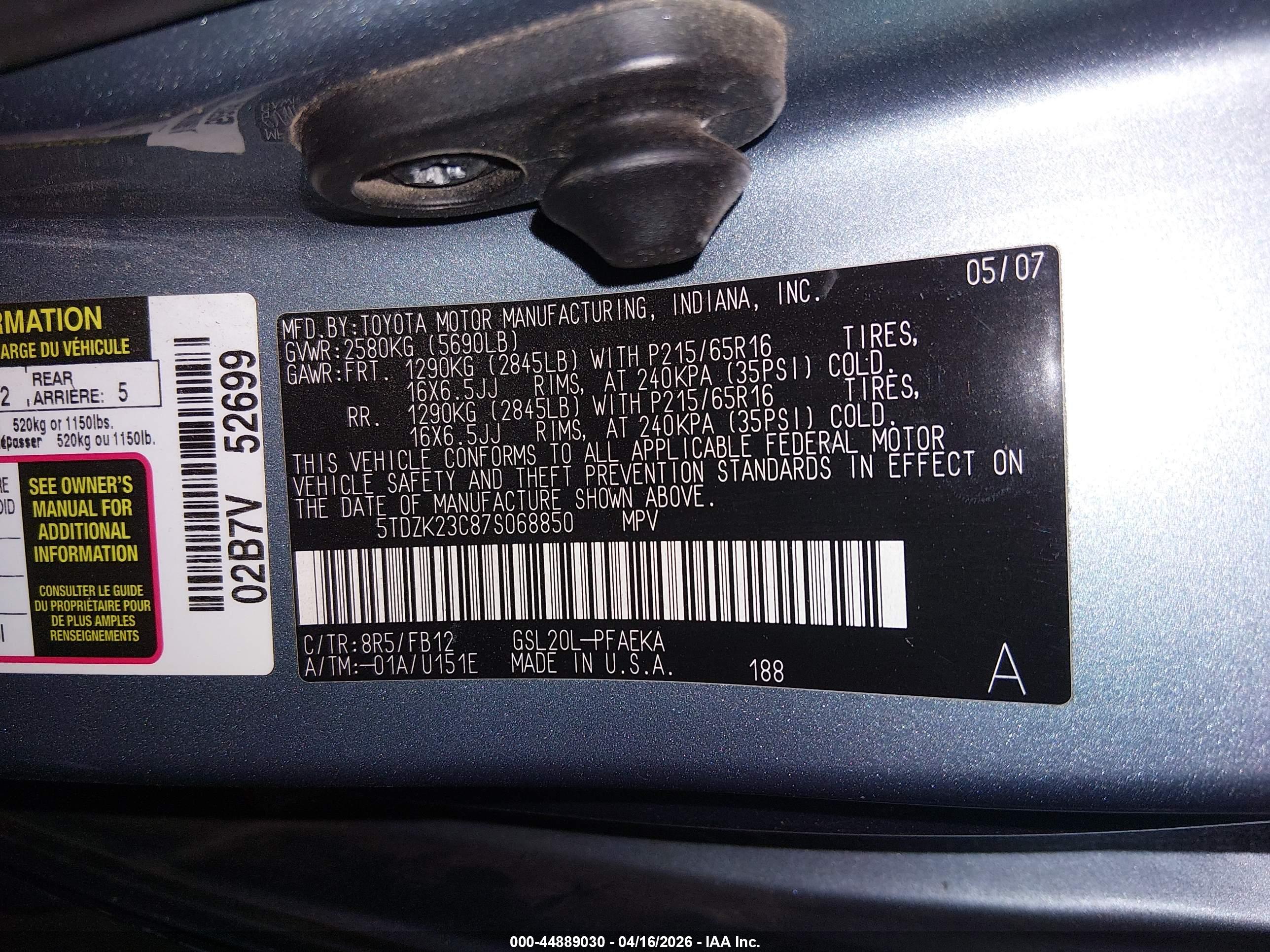 TOYOTA SIENNA image 9