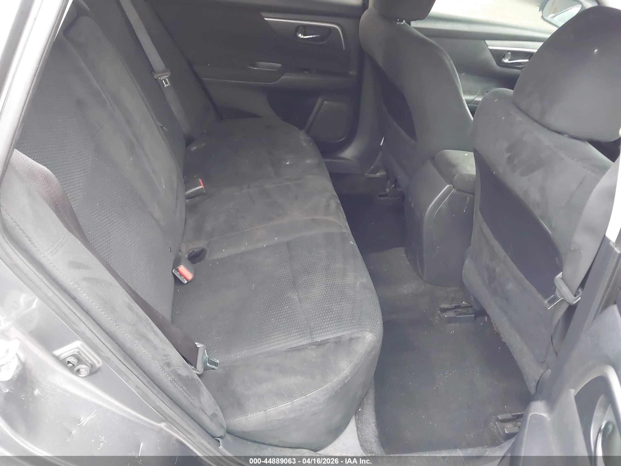 NISSAN ALTIMA image 8