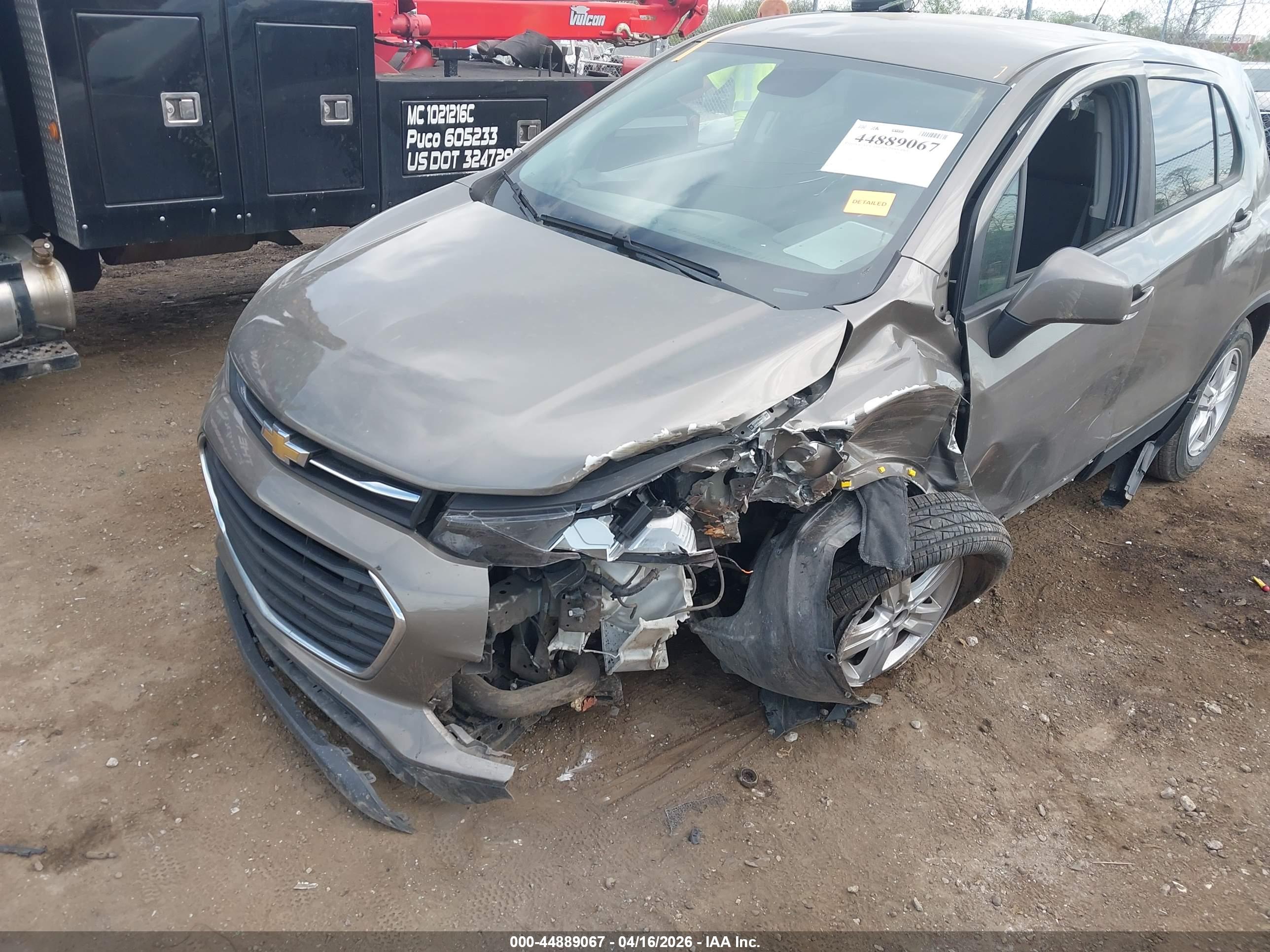 CHEVROLET TRAX image 6