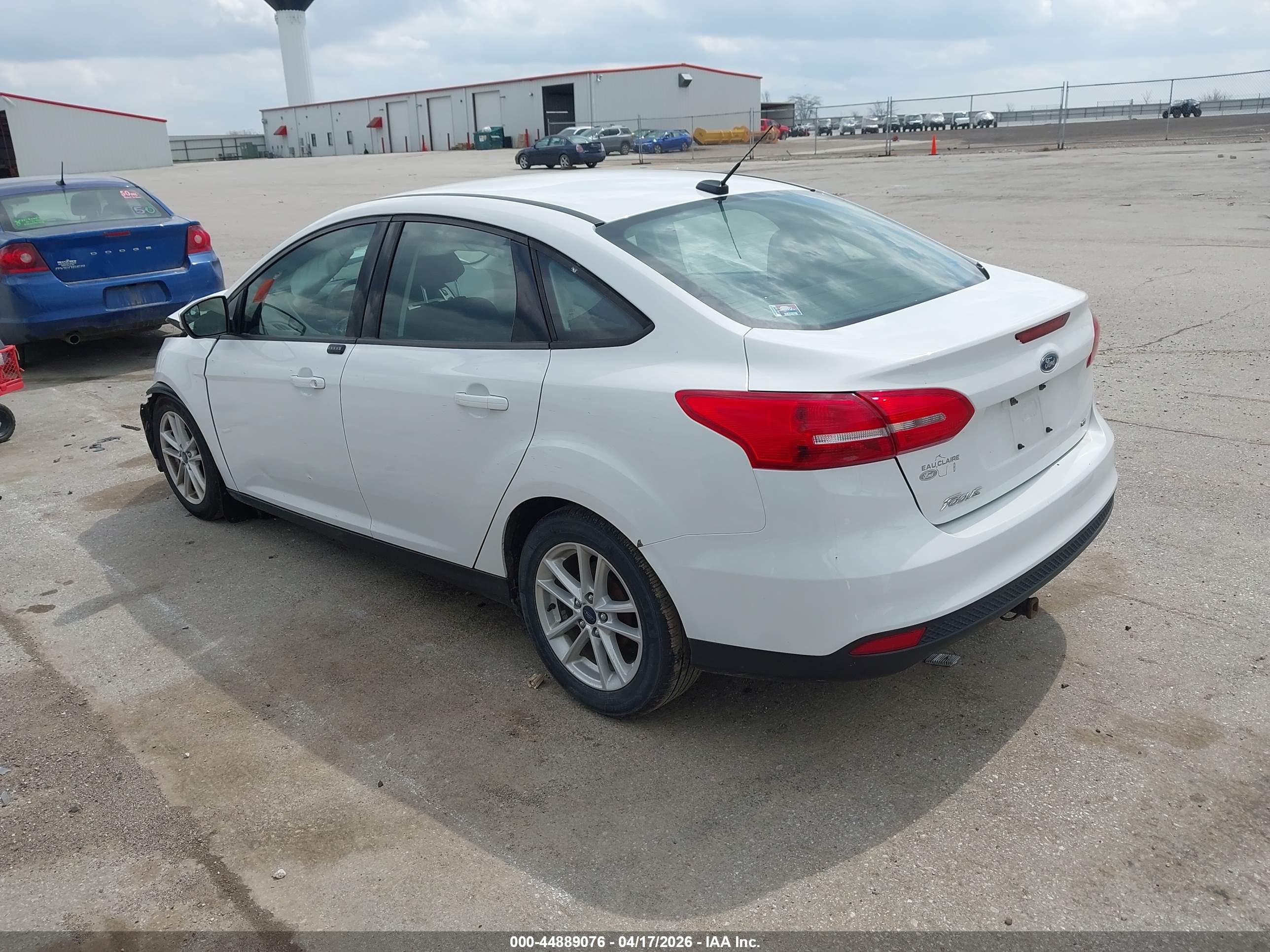 FORD FOCUS image 3