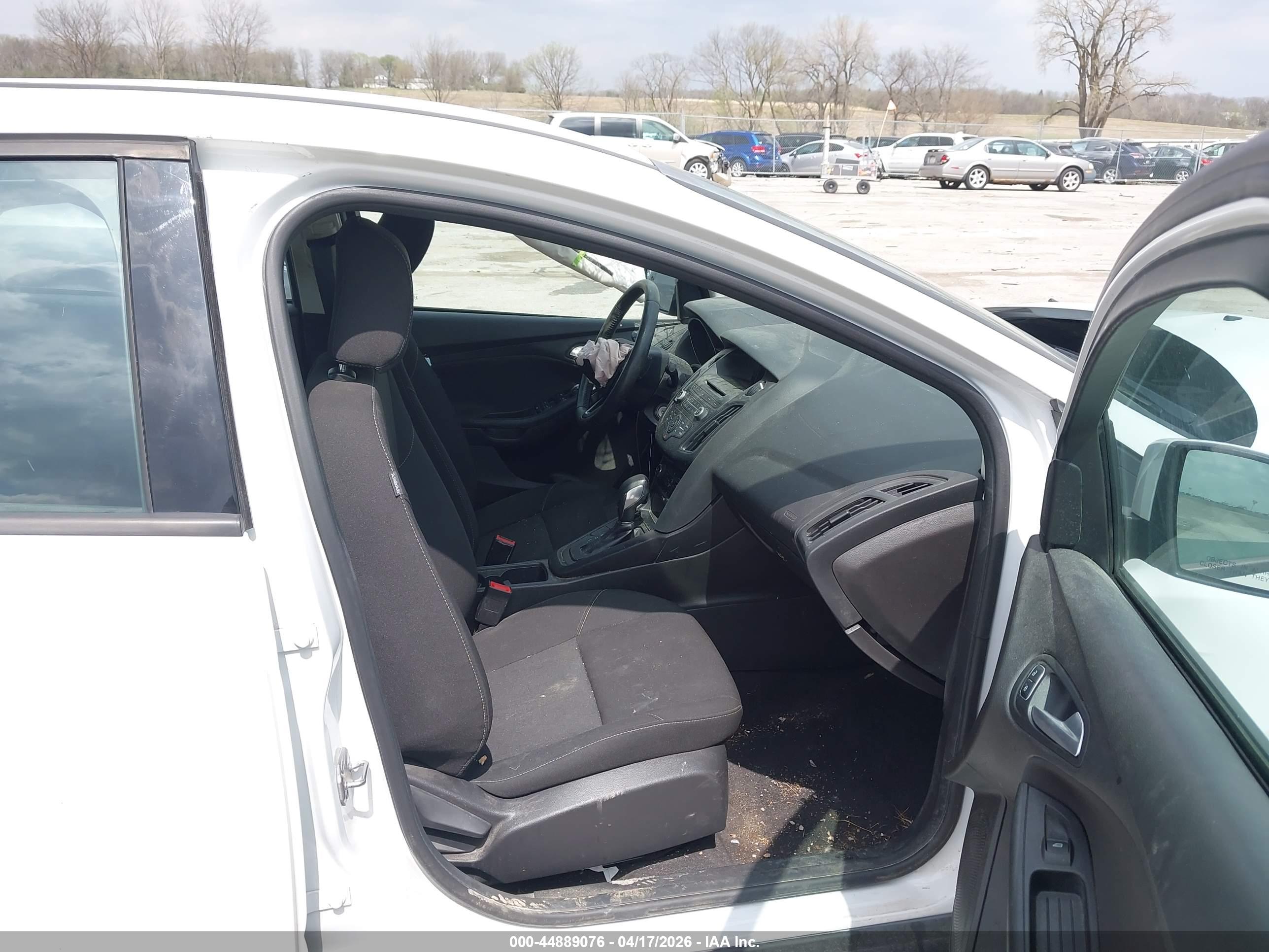 FORD FOCUS image 5