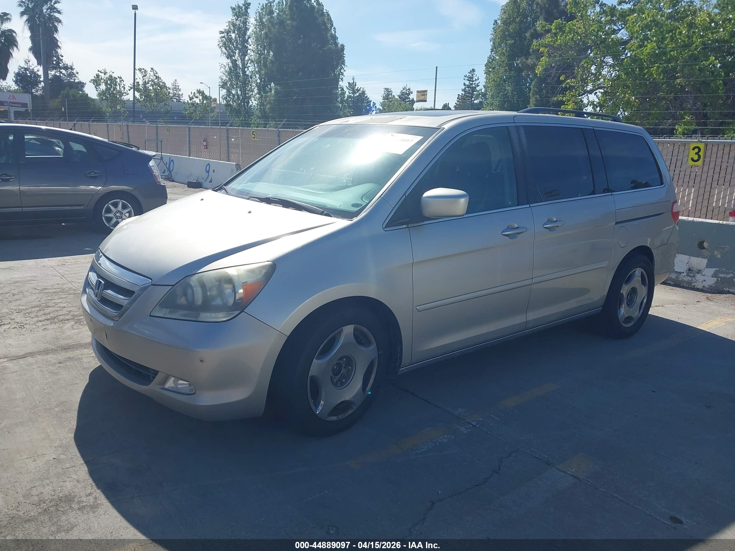 HONDA ODYSSEY image 2