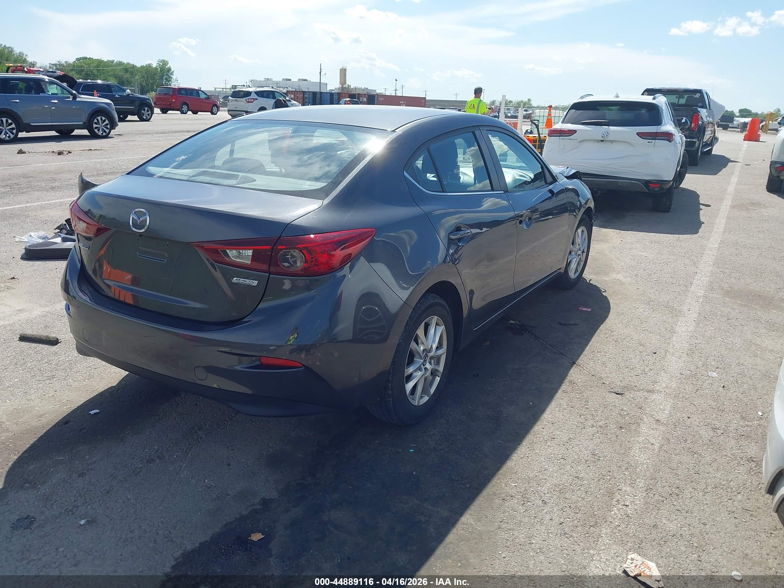 MAZDA MAZDA3 image 4