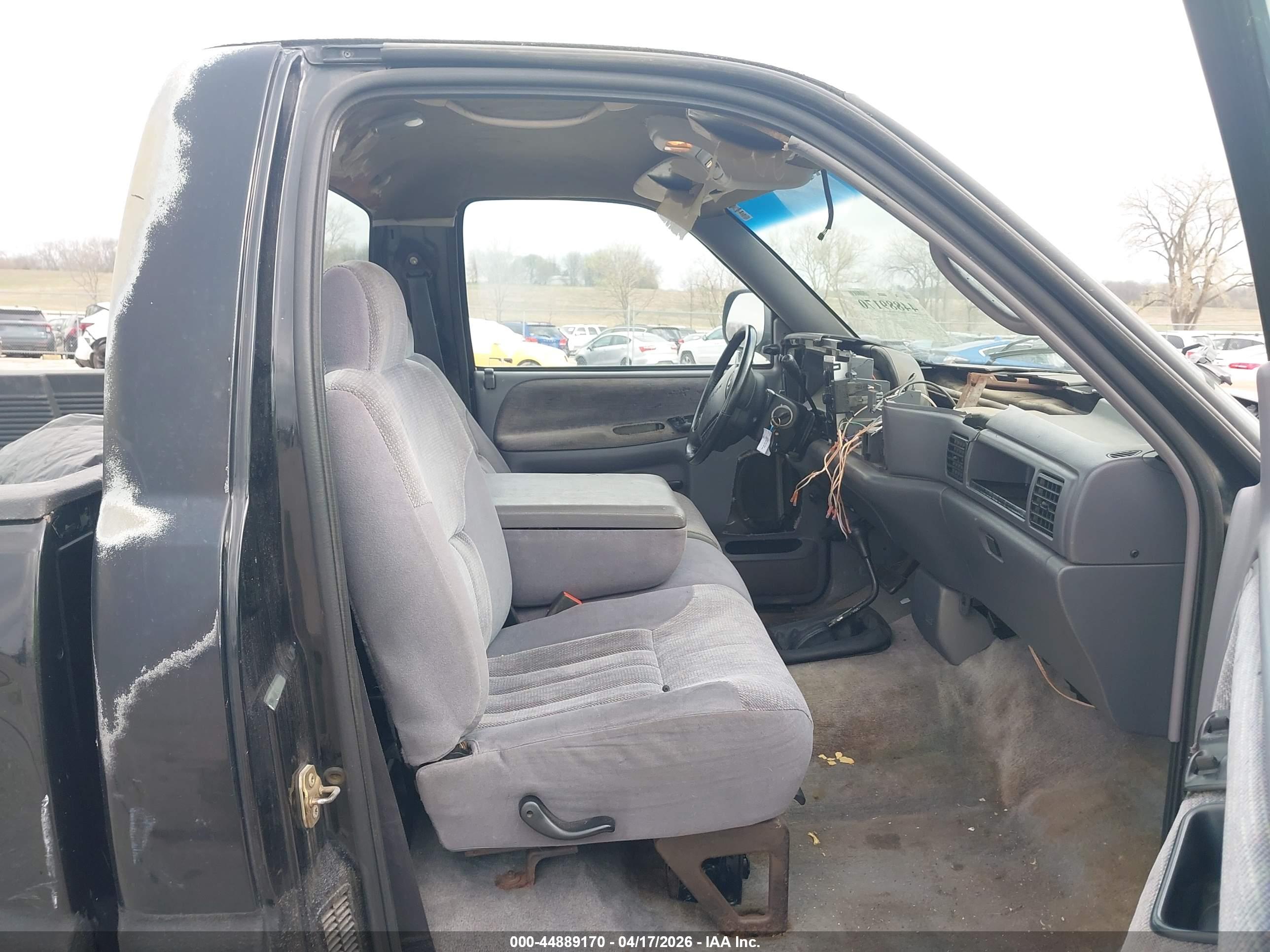 DODGE RAM image 5